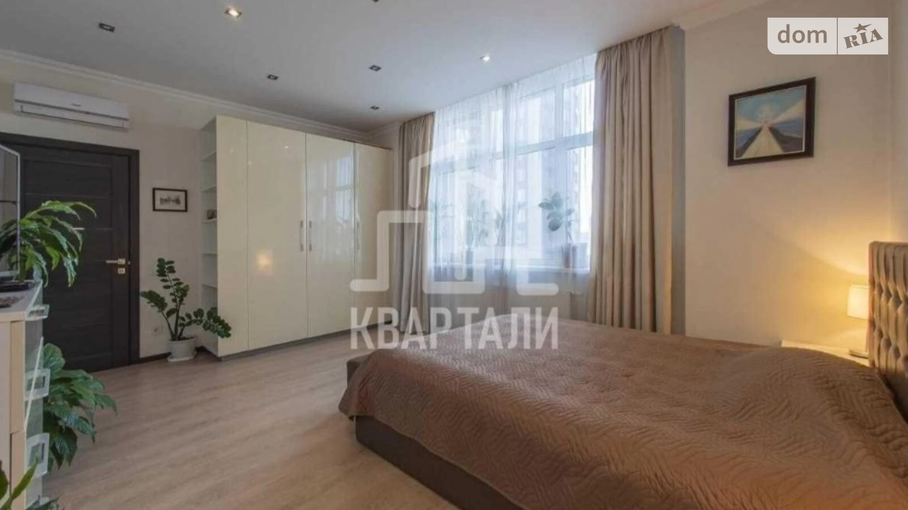 Продается 2-комнатная квартира 75 кв. м в Киеве, ул. Глубочицкая, 32Б