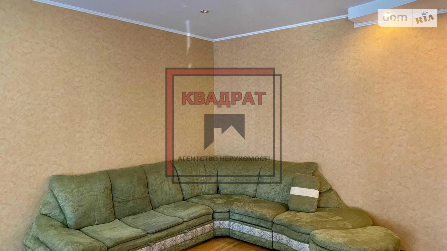 Продається 1-кімнатна квартира 38.5 кв. м у Полтаві, вул. Короленка