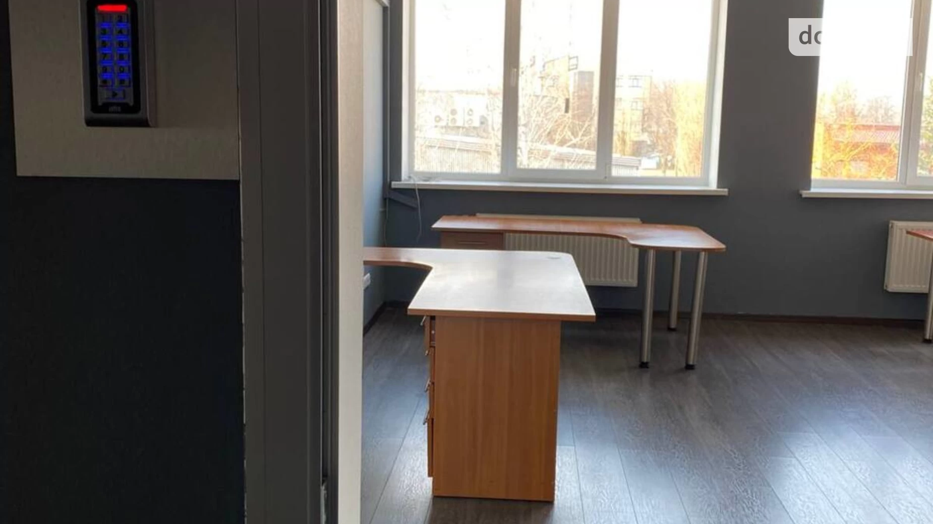 Сдается в аренду офис 35 кв. м в бизнес-центре, цена: 10499 грн - фото 2