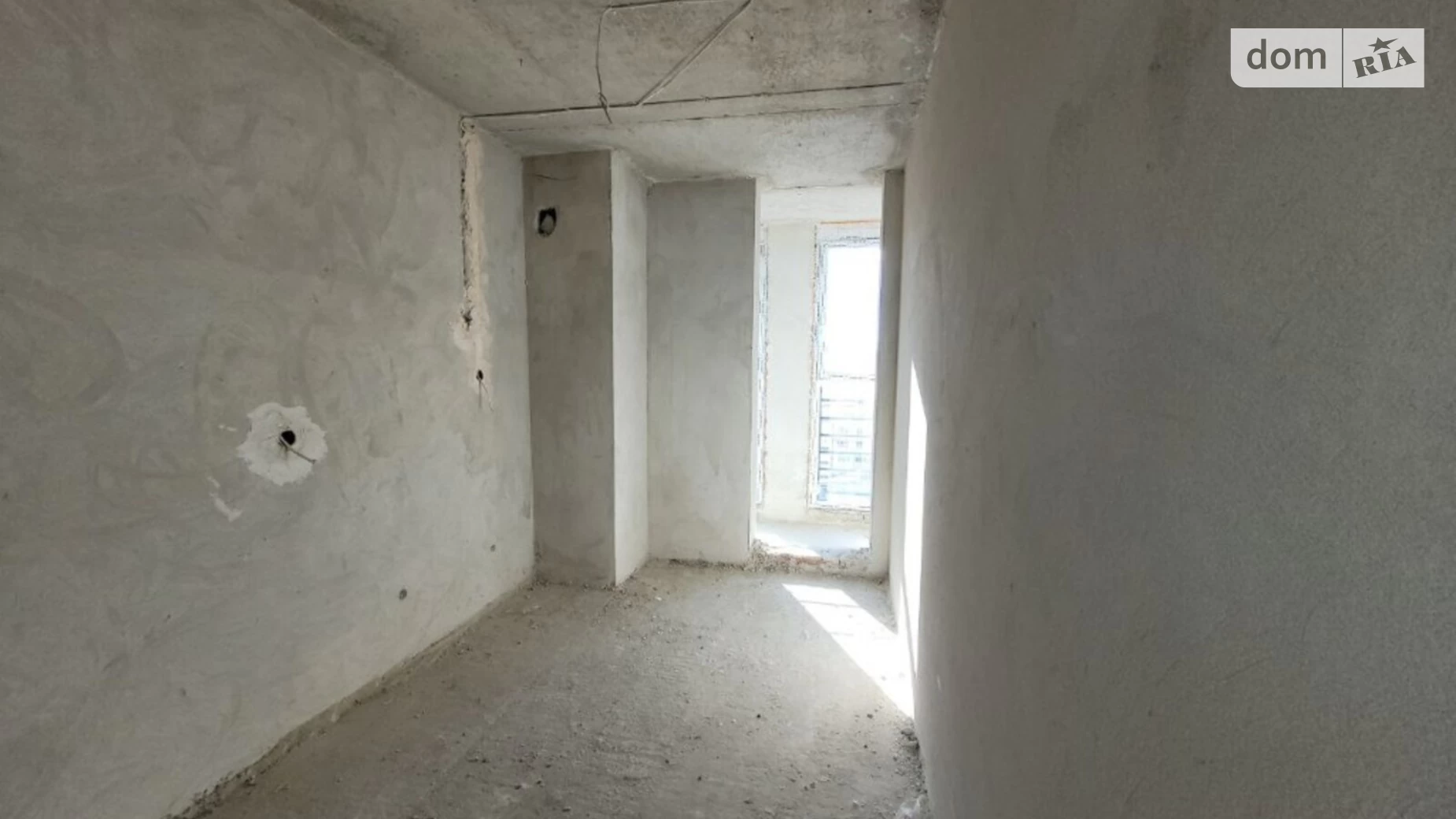 Продается 1-комнатная квартира 39.3 кв. м в Черновцах