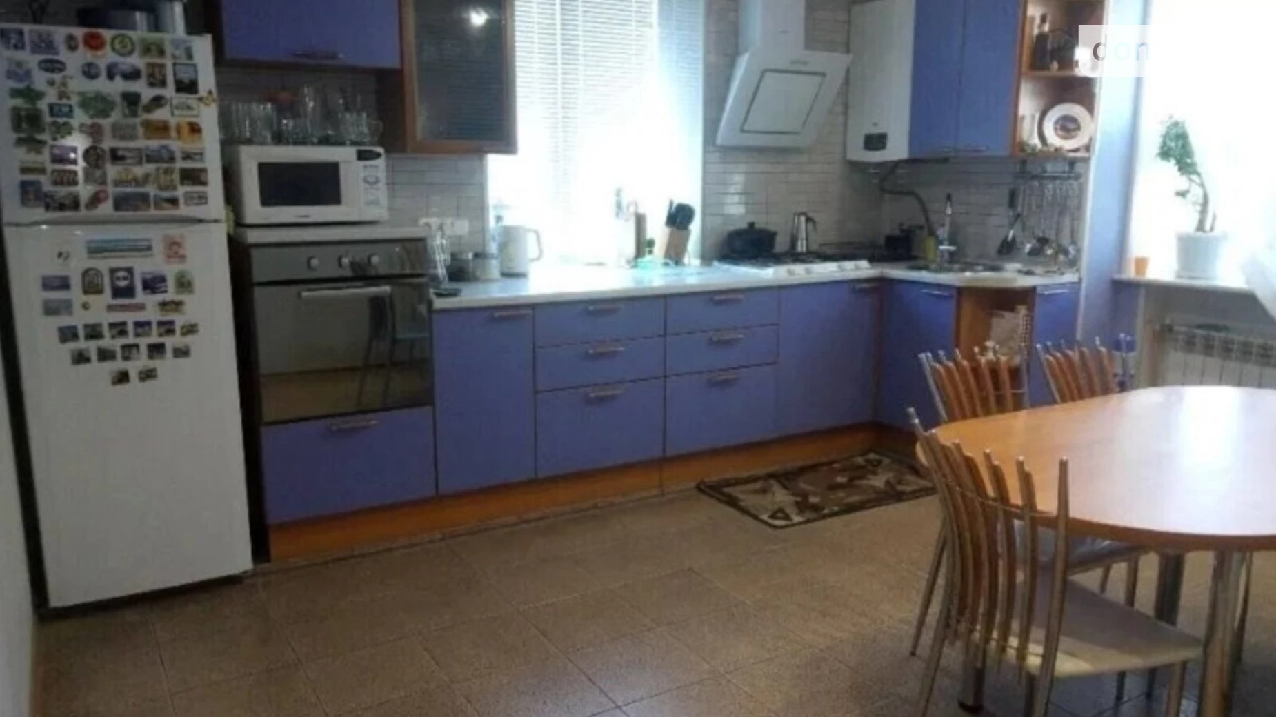 Продается дом на 2 этажа 250 кв. м с подвалом, цена: 130000 $ - фото 4