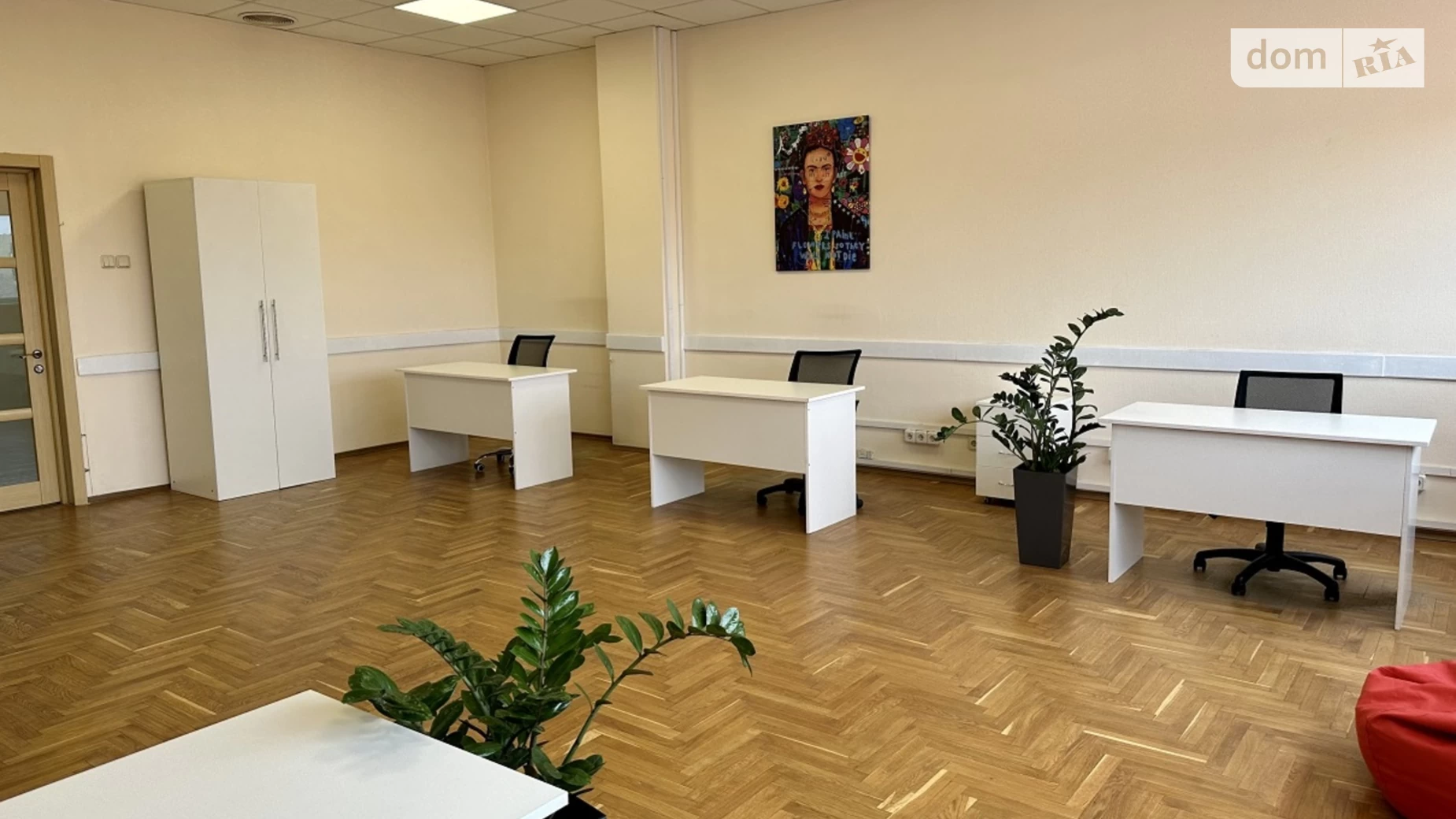 Сдается в аренду офис 62 кв. м в бизнес-центре, цена: 20460 грн - фото 2