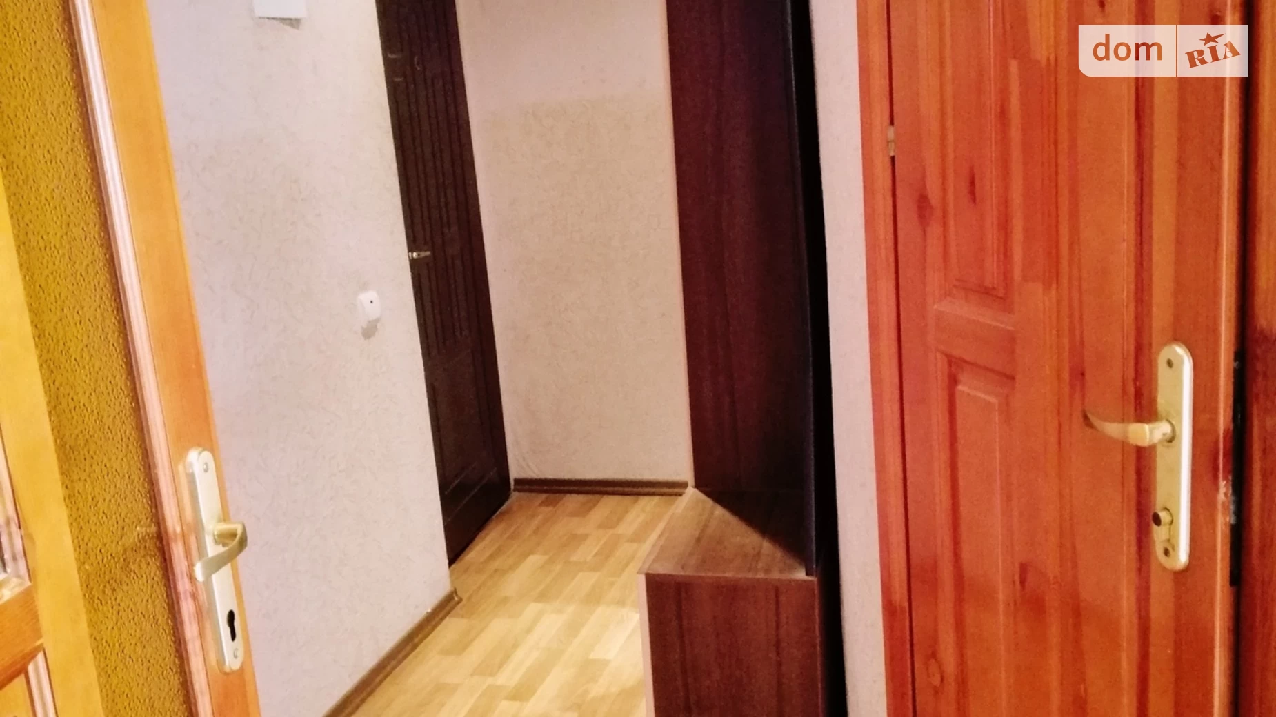 Продается 3-комнатная квартира 42.8 кв. м в Гусятине, ул. Суходольская