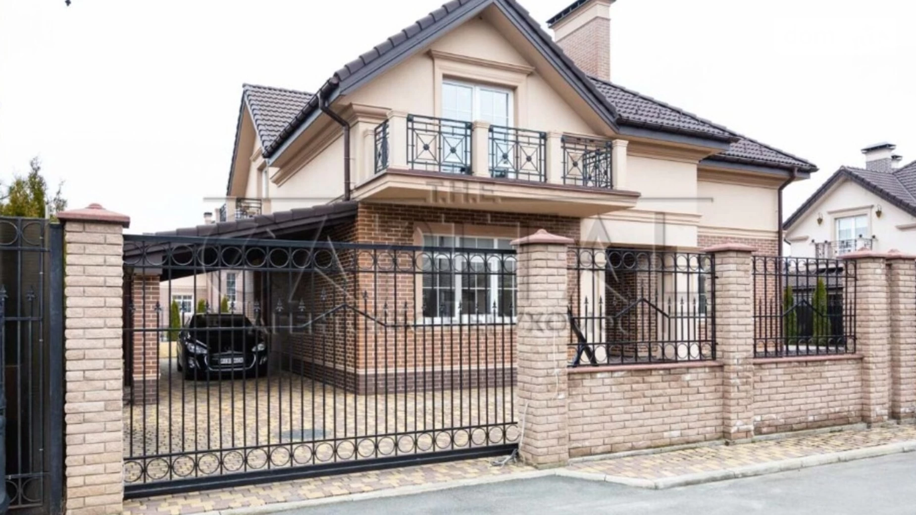 Продается дом на 2 этажа 246 кв. м с бассейном, цена: 290000 $ - фото 3