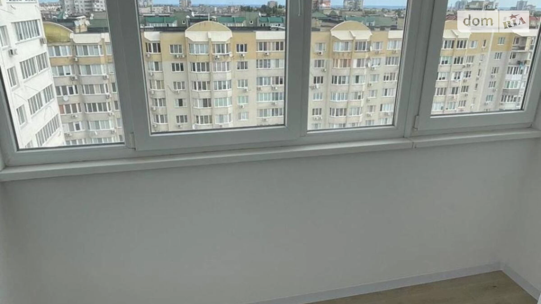 Продається 1-кімнатна квартира 22.9 кв. м у Одесі, вул. Костанді
