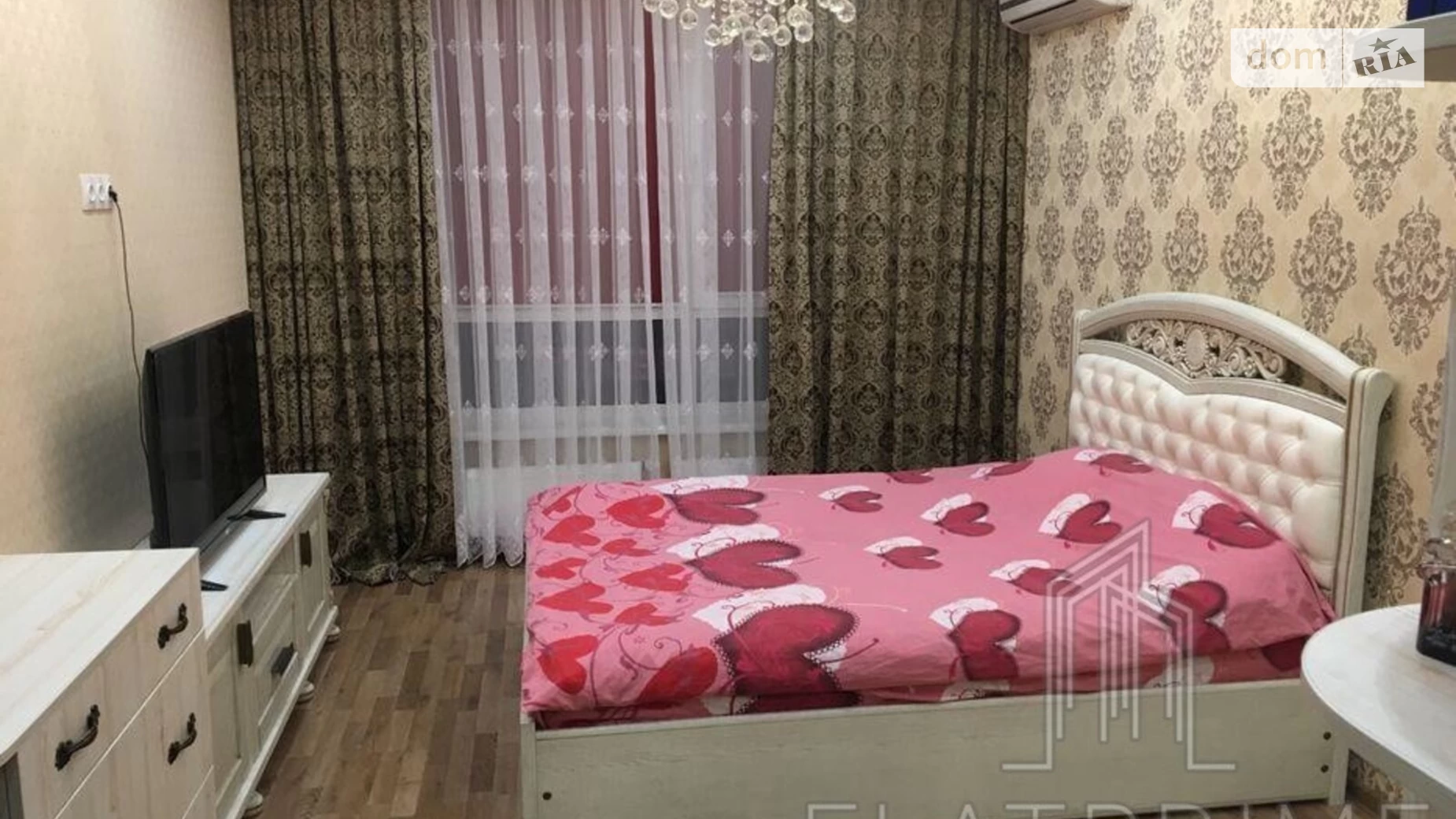 Продается 1-комнатная квартира 50 кв. м в Киеве, ул. Заречная, 1 - фото 2