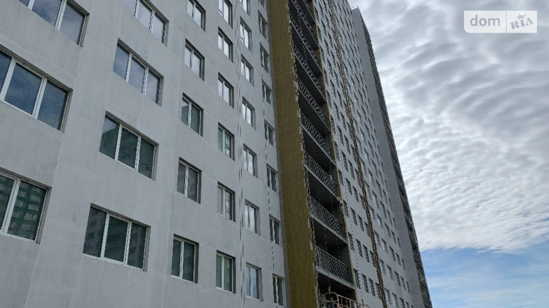 Продается 3-комнатная квартира 108 кв. м в Одессе, ул. Марсельская