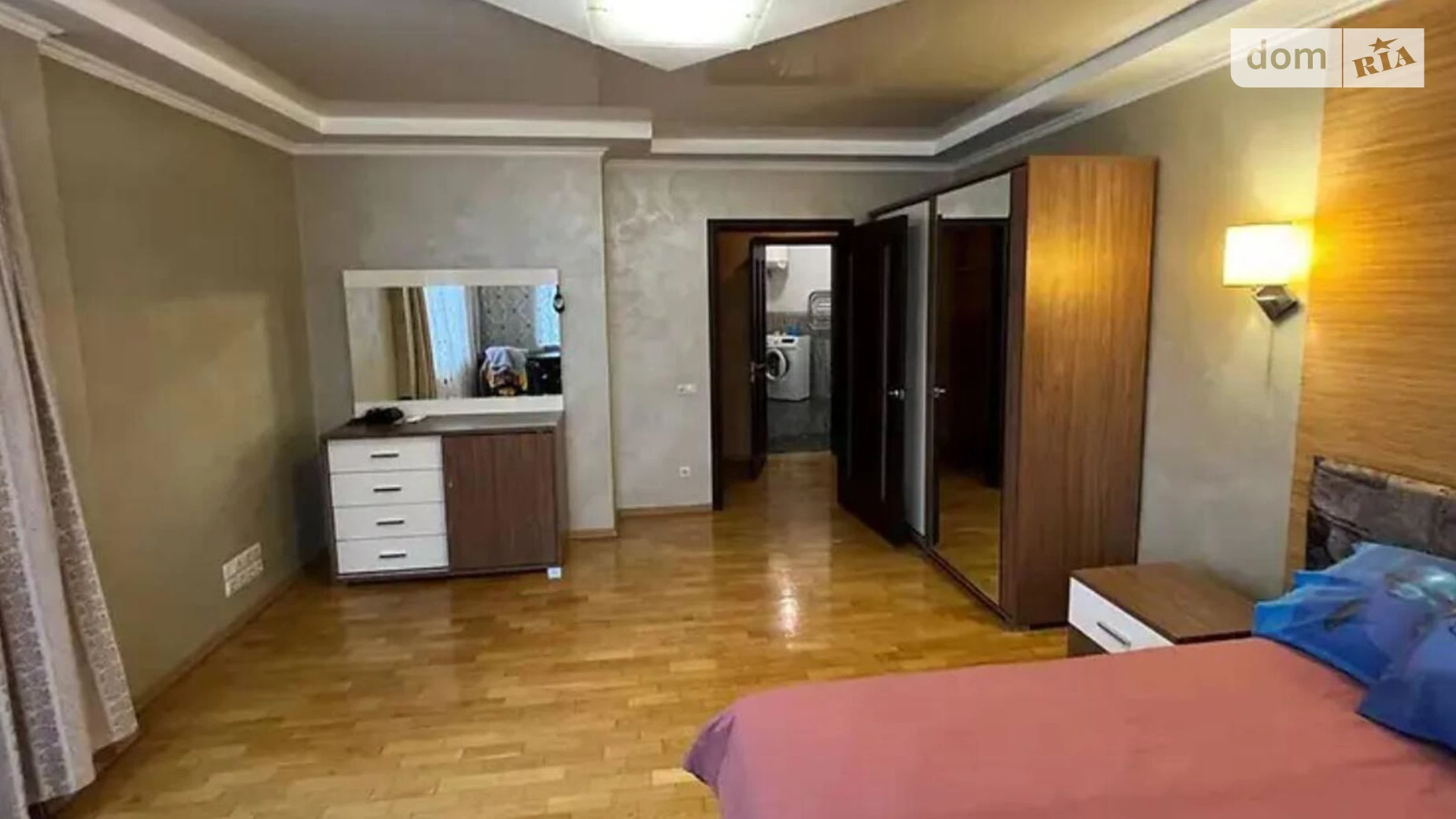 Продається 1-кімнатна квартира 59 кв. м у Києві