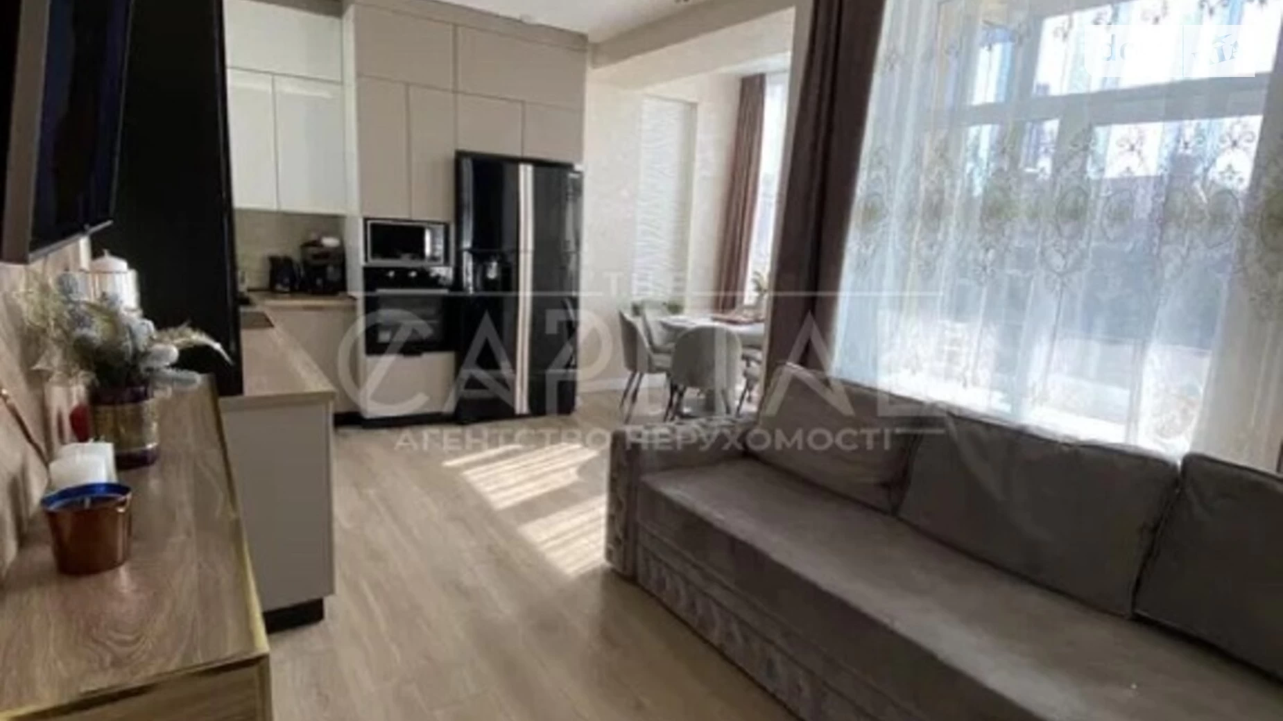 Продается 3-комнатная квартира 97 кв. м в Чайках, ул. Валерия Лобановского, 28
