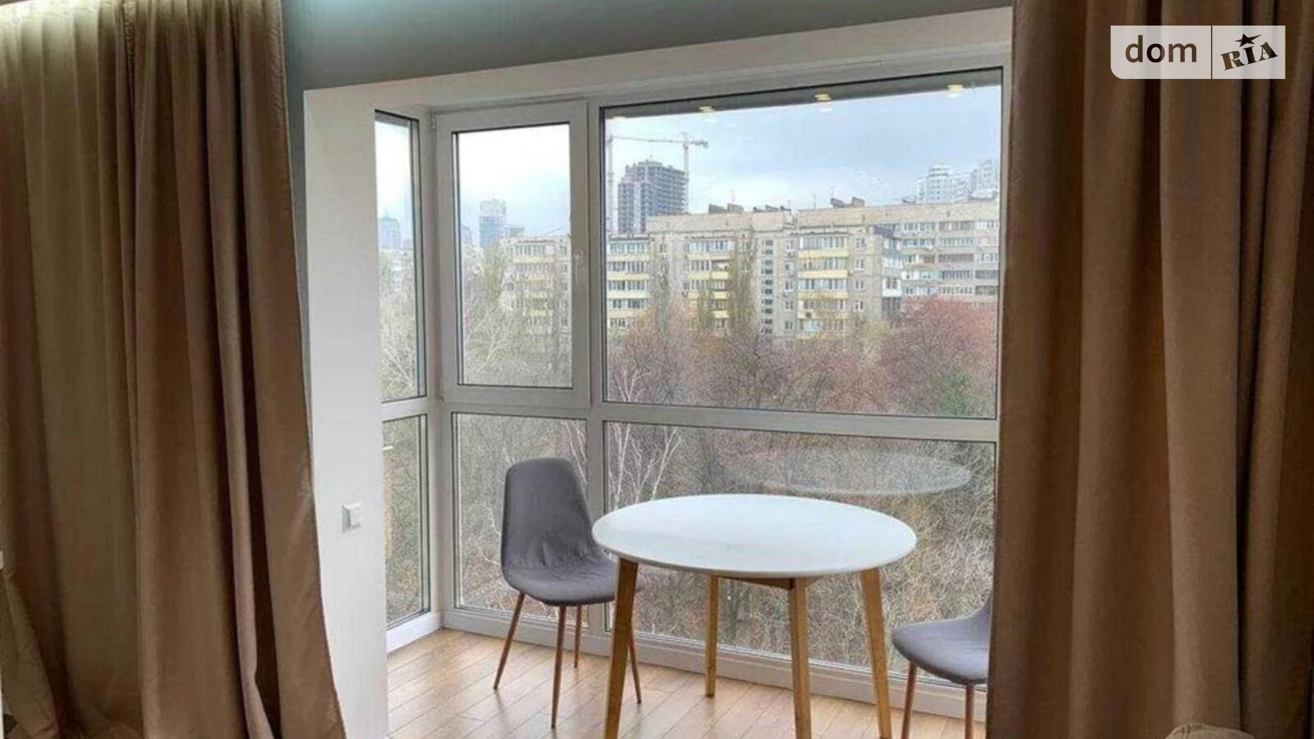Продается 1-комнатная квартира 36 кв. м в Киеве, ул. Остапа Вишни, 5