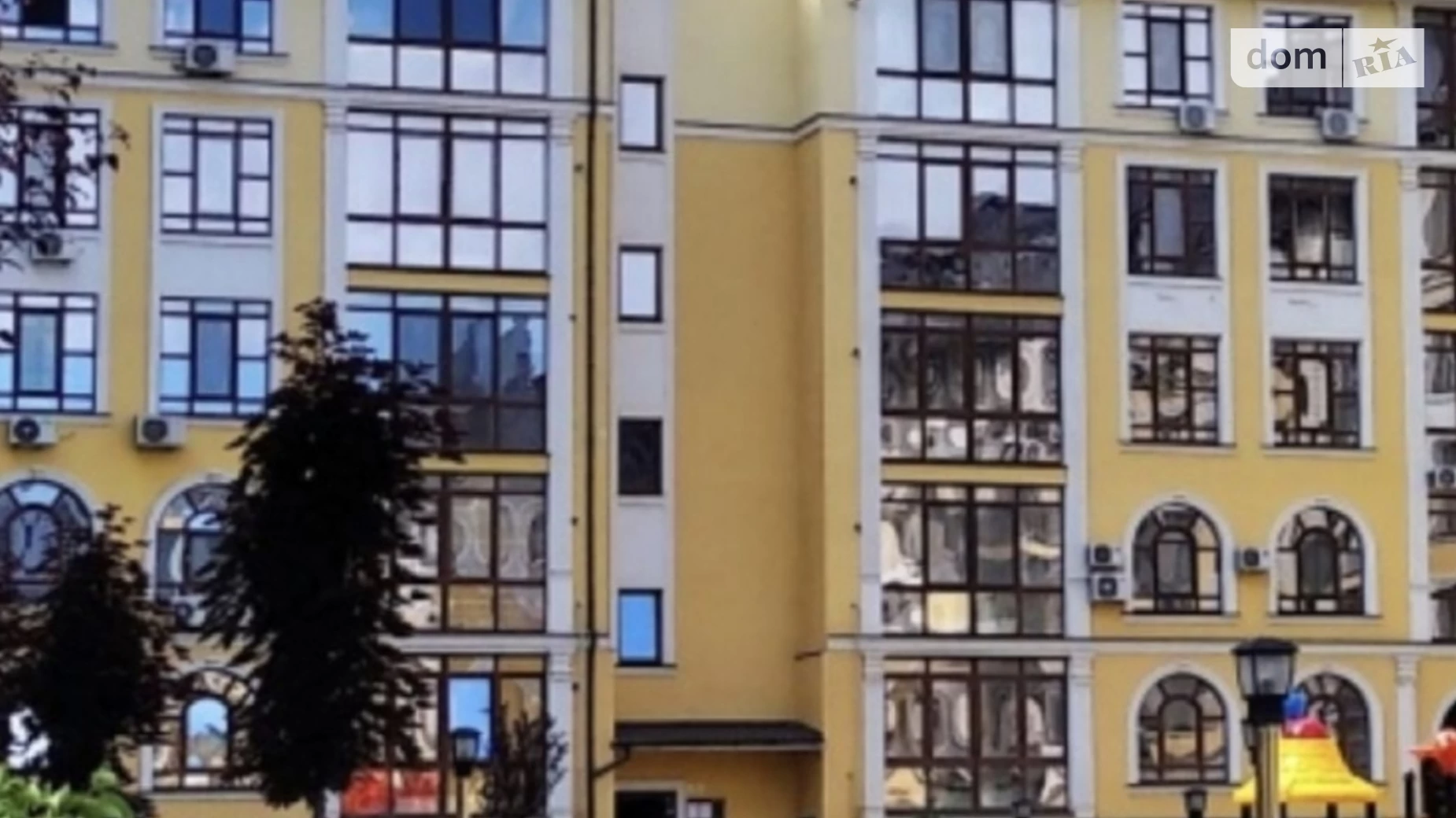 Продається 2-кімнатна квартира 75 кв. м у Одесі, вул. Дача Ковалевського, 121