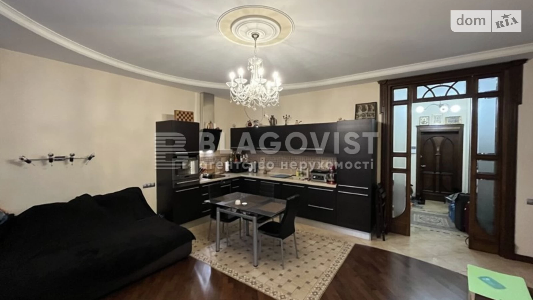 Продается 3-комнатная квартира 92 кв. м в Киеве, ул. Старонаводницкая, 6Б