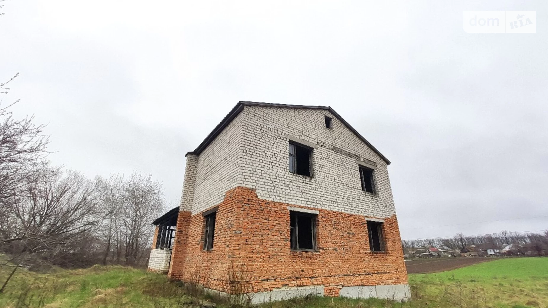 Продається будинок 2 поверховий 128.9 кв. м з бесідкою, пров. Кар'єрний, 4