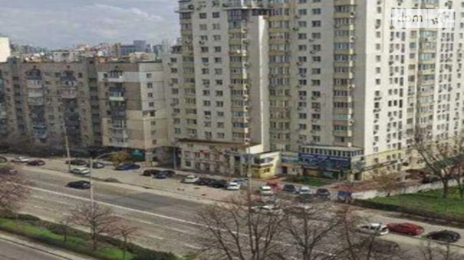 Продается 2-комнатная квартира 106 кв. м в Киеве, просп. Голосеевский(40-летия Октября), 60