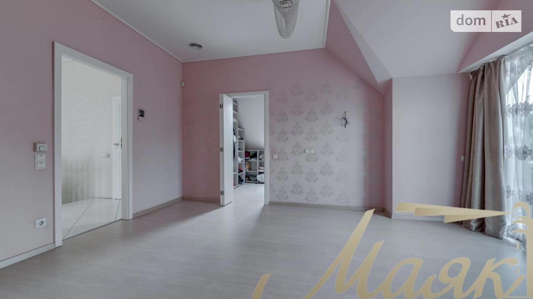 Продается дом на 2 этажа 245 кв. м с бассейном, цена: 299000 $ - фото 3