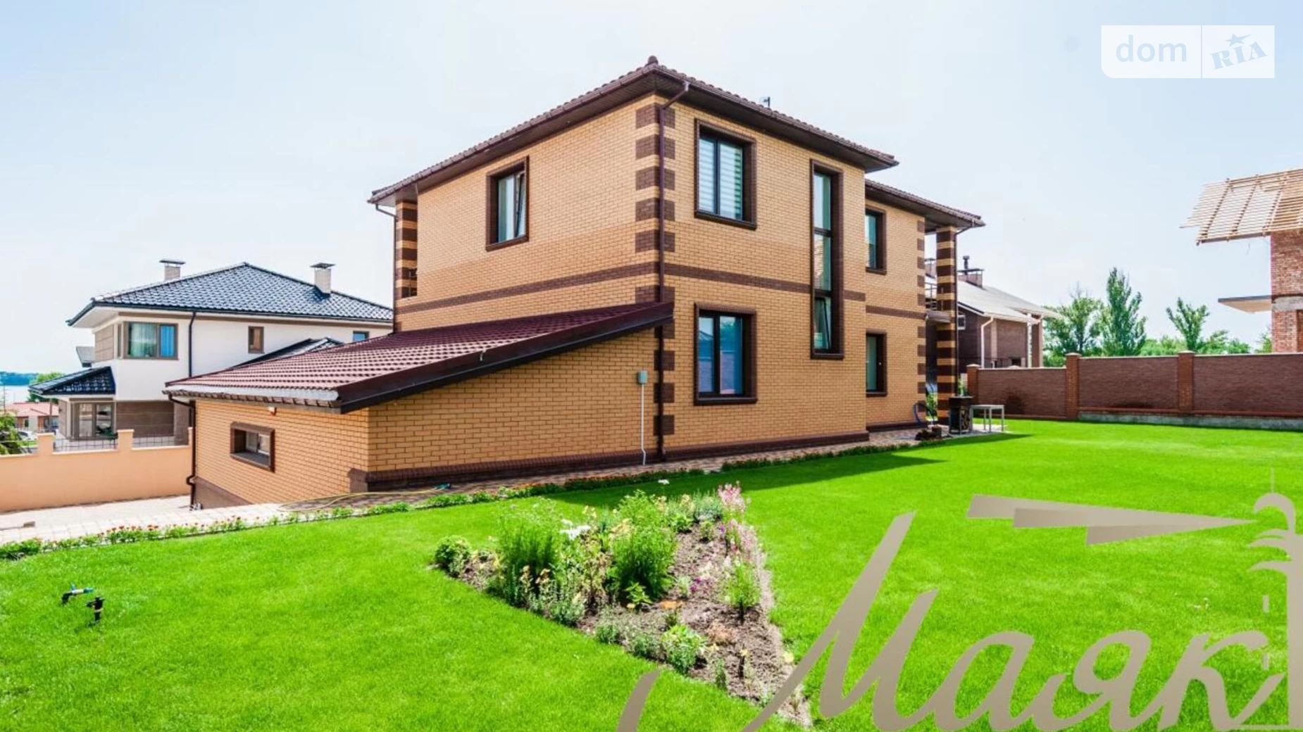 Продается дом на 2 этажа 240 кв. м с садом, цена: 280000 $ - фото 5