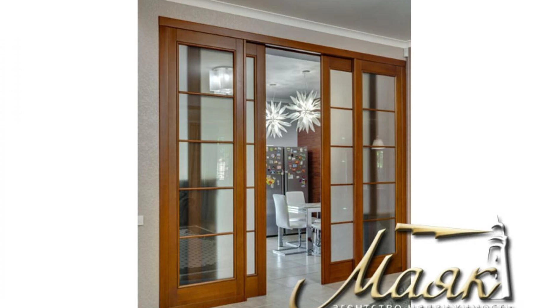 Продается дом на 2 этажа 265 кв. м с балконом, цена: 350000 $ - фото 2