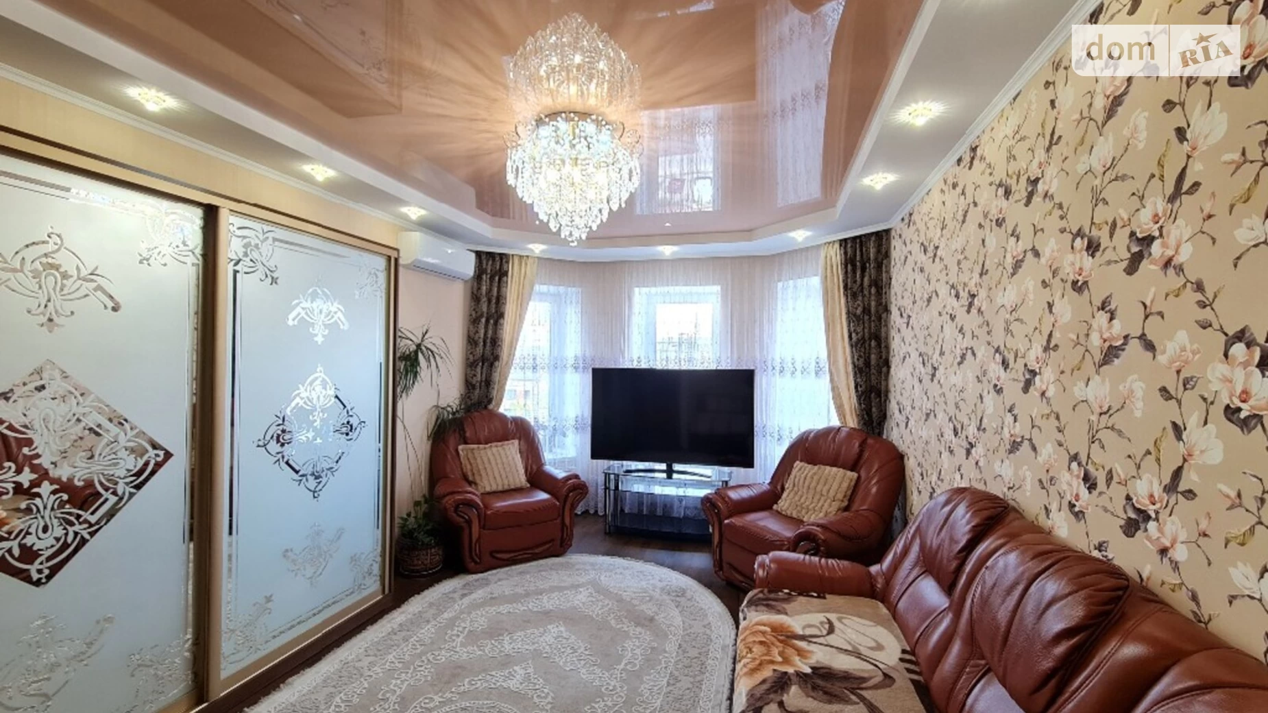 Продается 1-комнатная квартира 50 кв. м в Хмельницком, ул. Заречанская