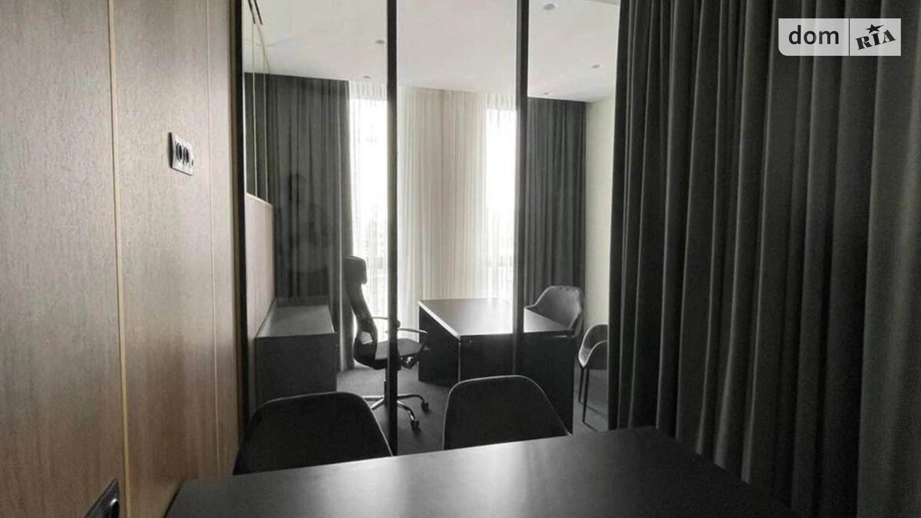 Сдается в аренду офис 45 кв. м в бизнес-центре, цена: 1500 $ - фото 2