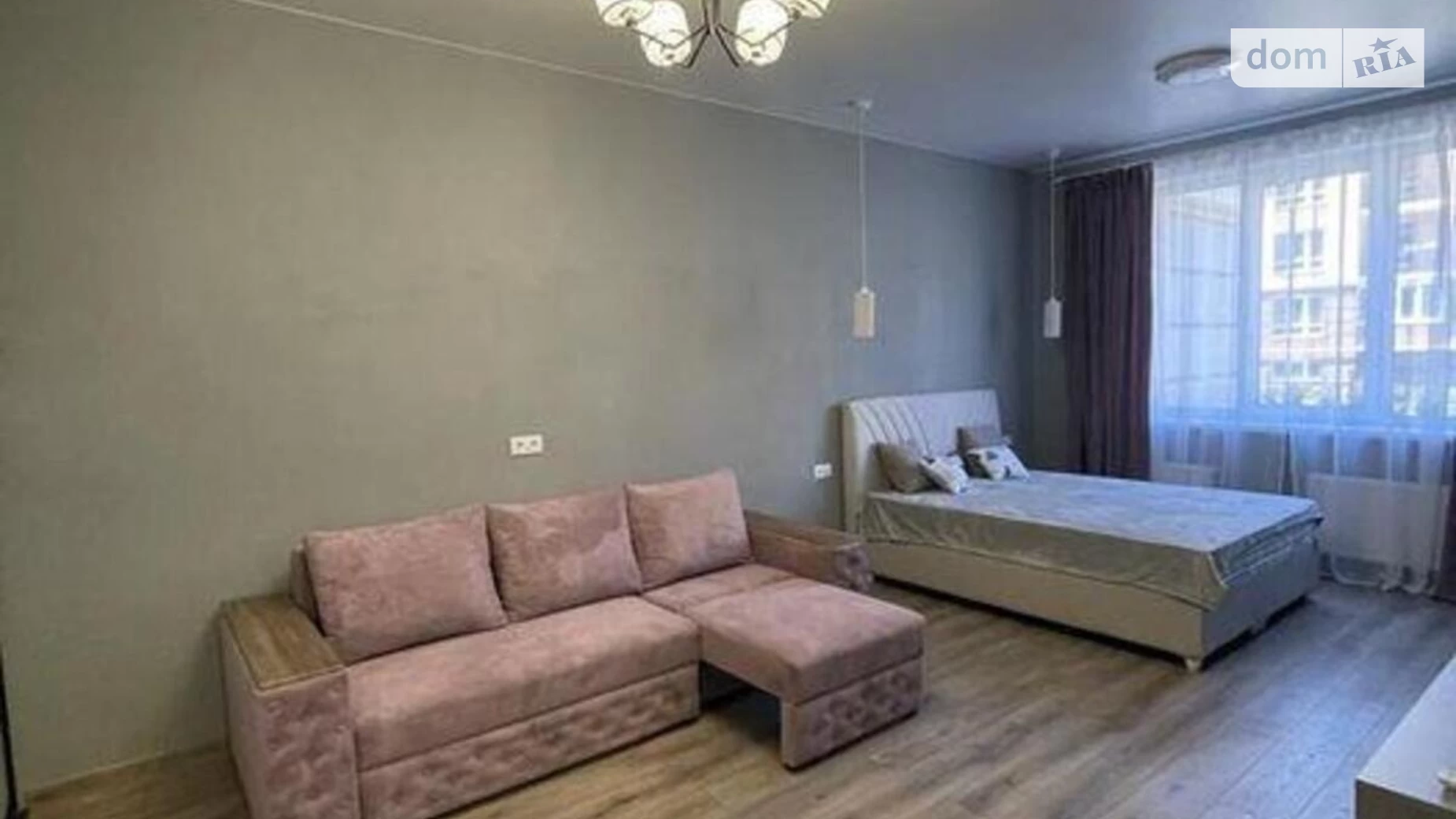 Продается 1-комнатная квартира 50 кв. м в Киеве, ул. Метрологическая, 27Б