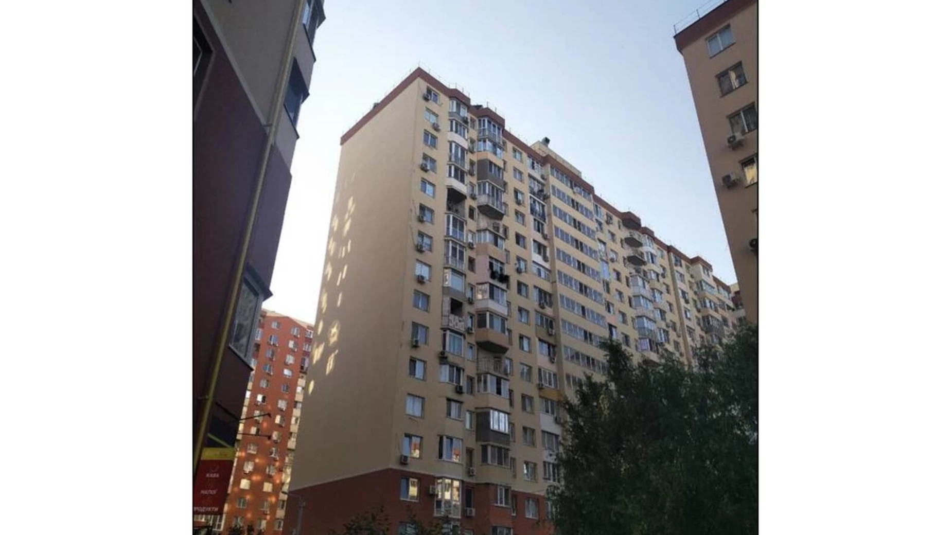 Продается 1-комнатная квартира 36.3 кв. м в Одессе, мас. Радужный, 1-3