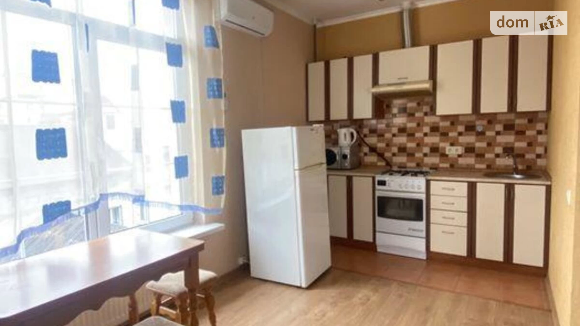 Продается 1-комнатная квартира 33.7 кв. м в Киеве, ул. Григория Гуляницкого - фото 2