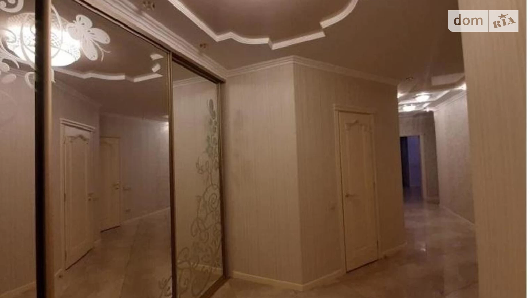 Продается 2-комнатная квартира 130 кв. м в Одессе, пер. Обсерваторный, 26