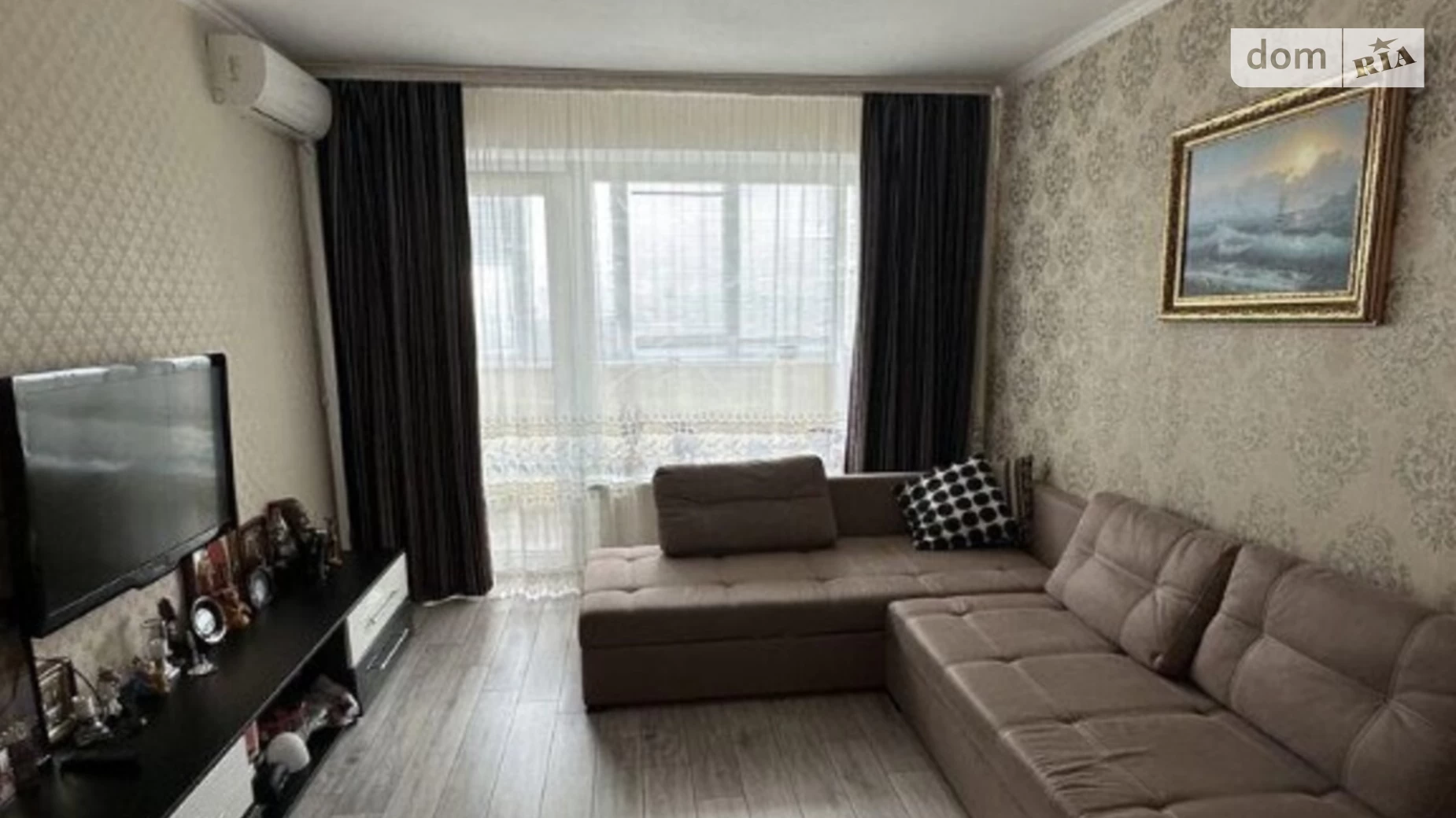 Продается 3-комнатная квартира 80 кв. м в Одессе, ул. Бугаевская