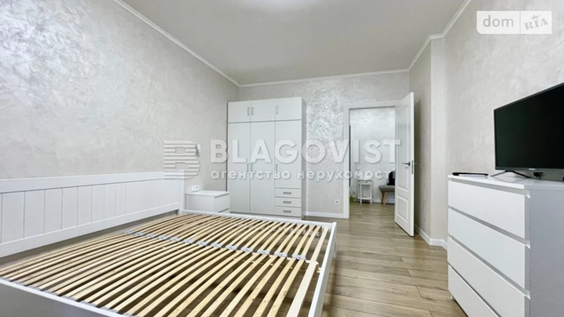 Продается 1-комнатная квартира 51.3 кв. м в Киеве, ул. Митрополита Василия Липковского(Урицкого), 37Б