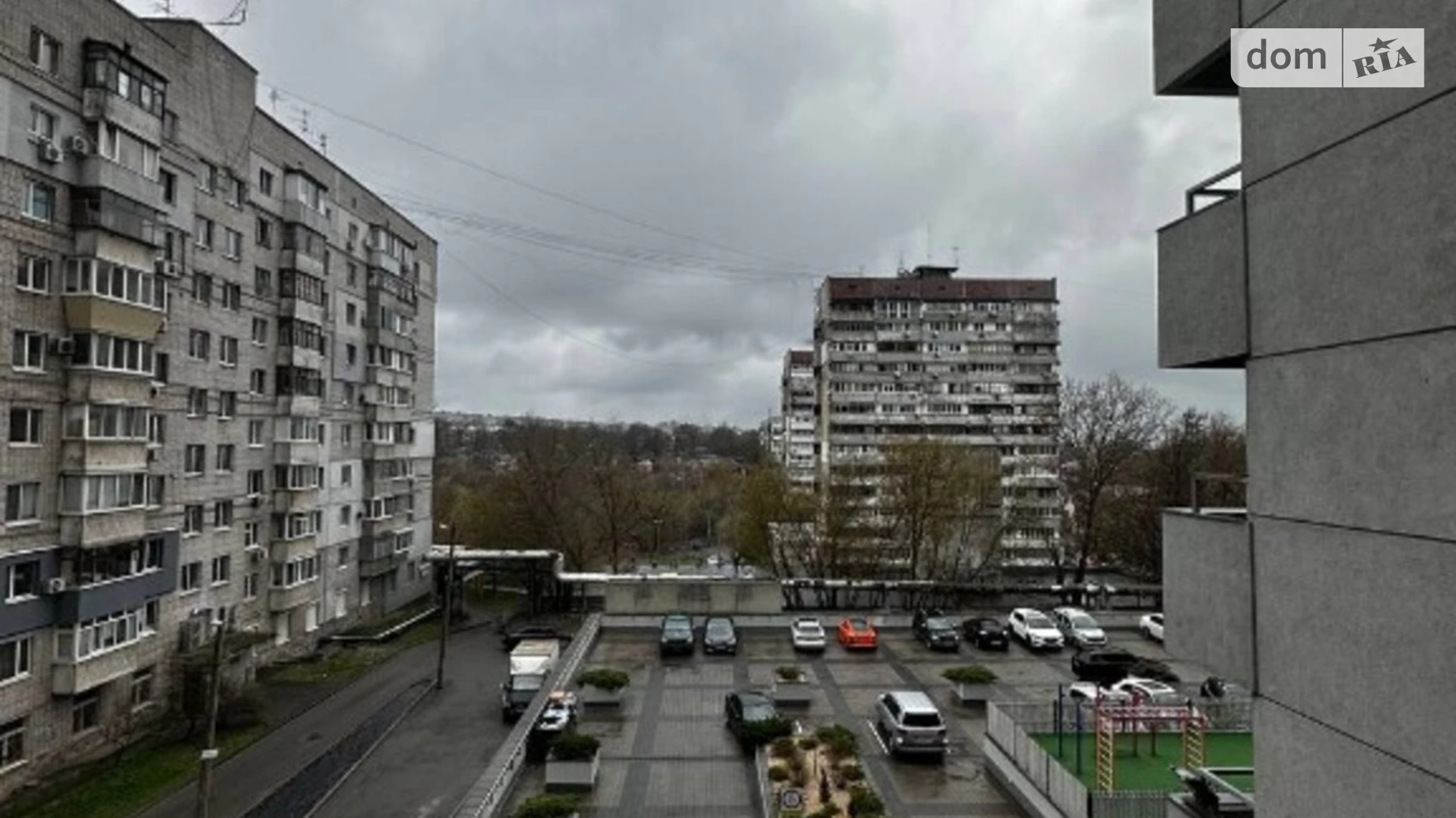 Продается 1-комнатная квартира 52 кв. м в Днепре, просп. Поля Александра, 16