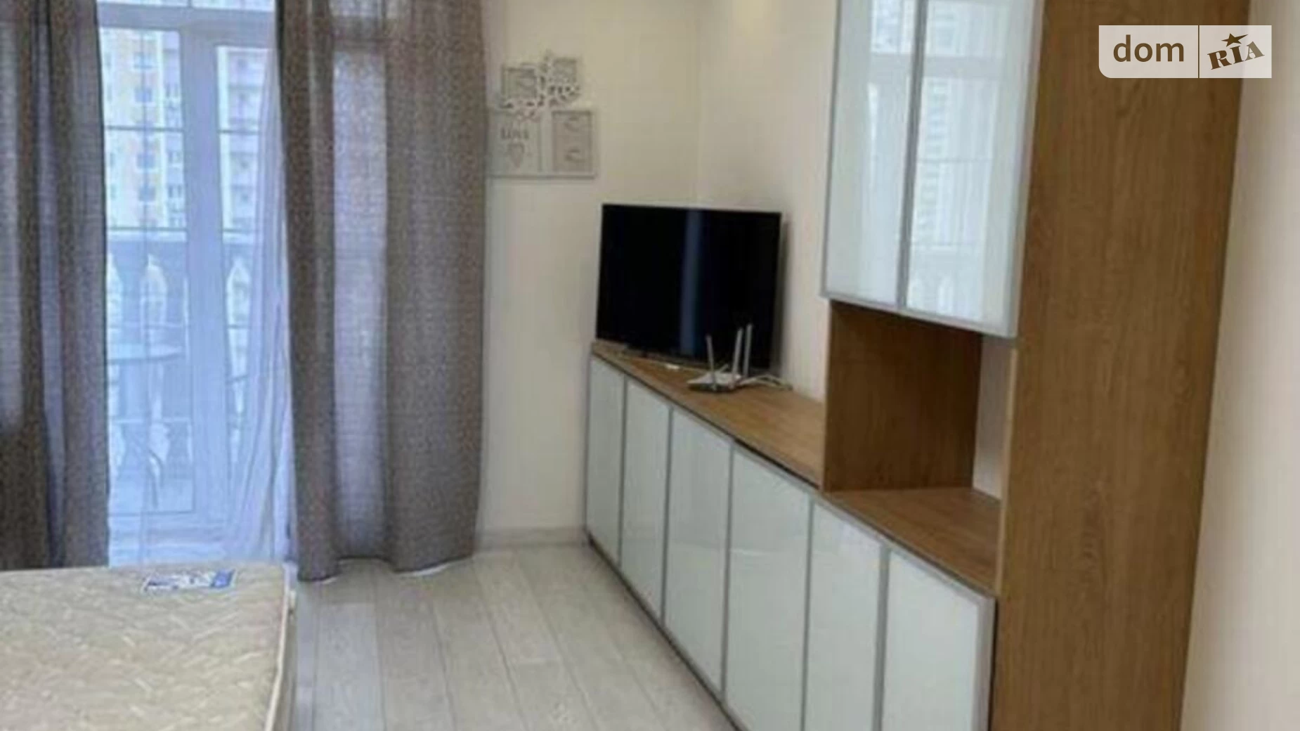Продается 1-комнатная квартира 33 кв. м в Киеве, ул. Михаила Максимовича, 28Б - фото 2