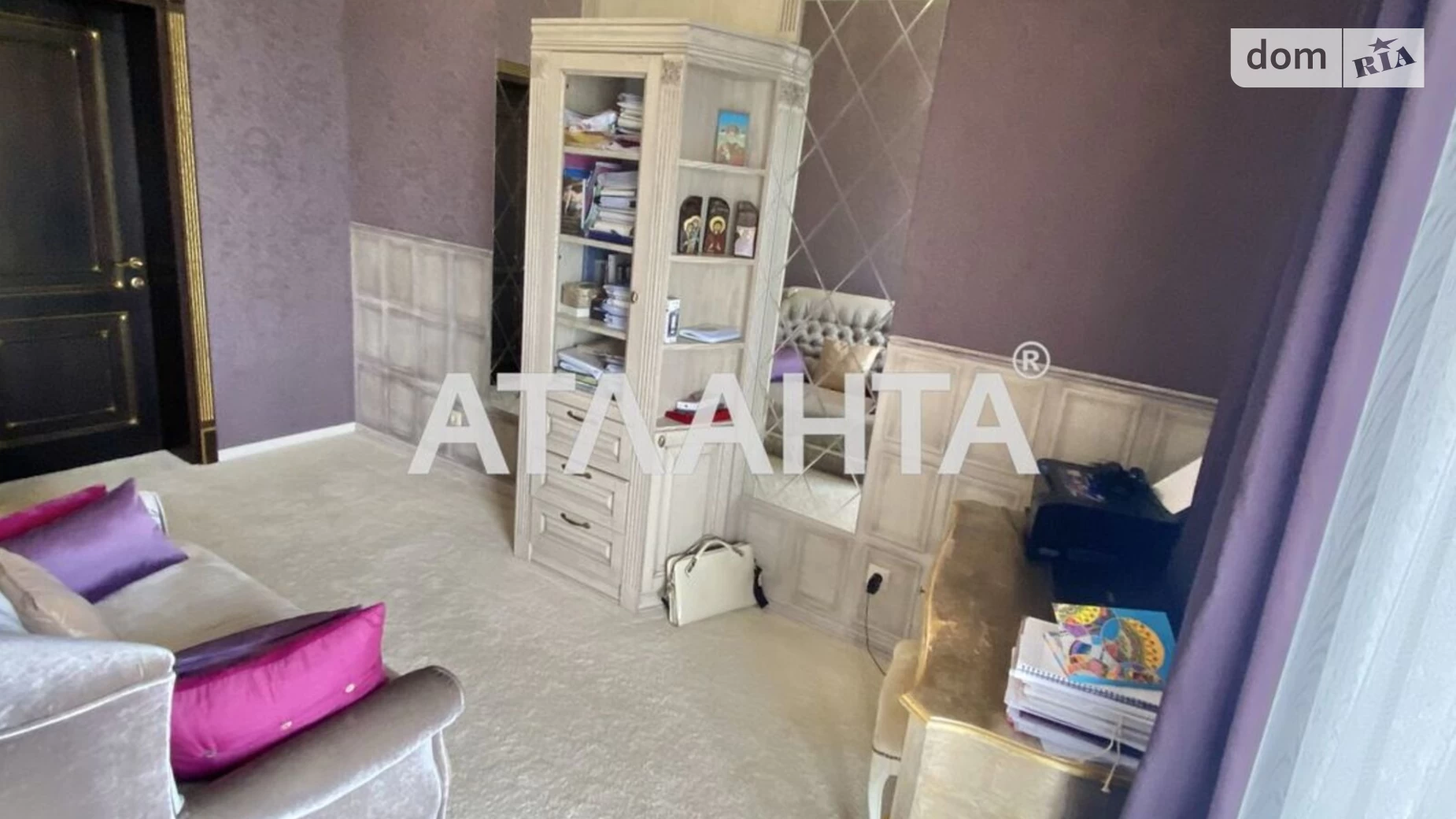 Продается 2-комнатная квартира 115 кв. м в Одессе, ул. Армейская, 8Г