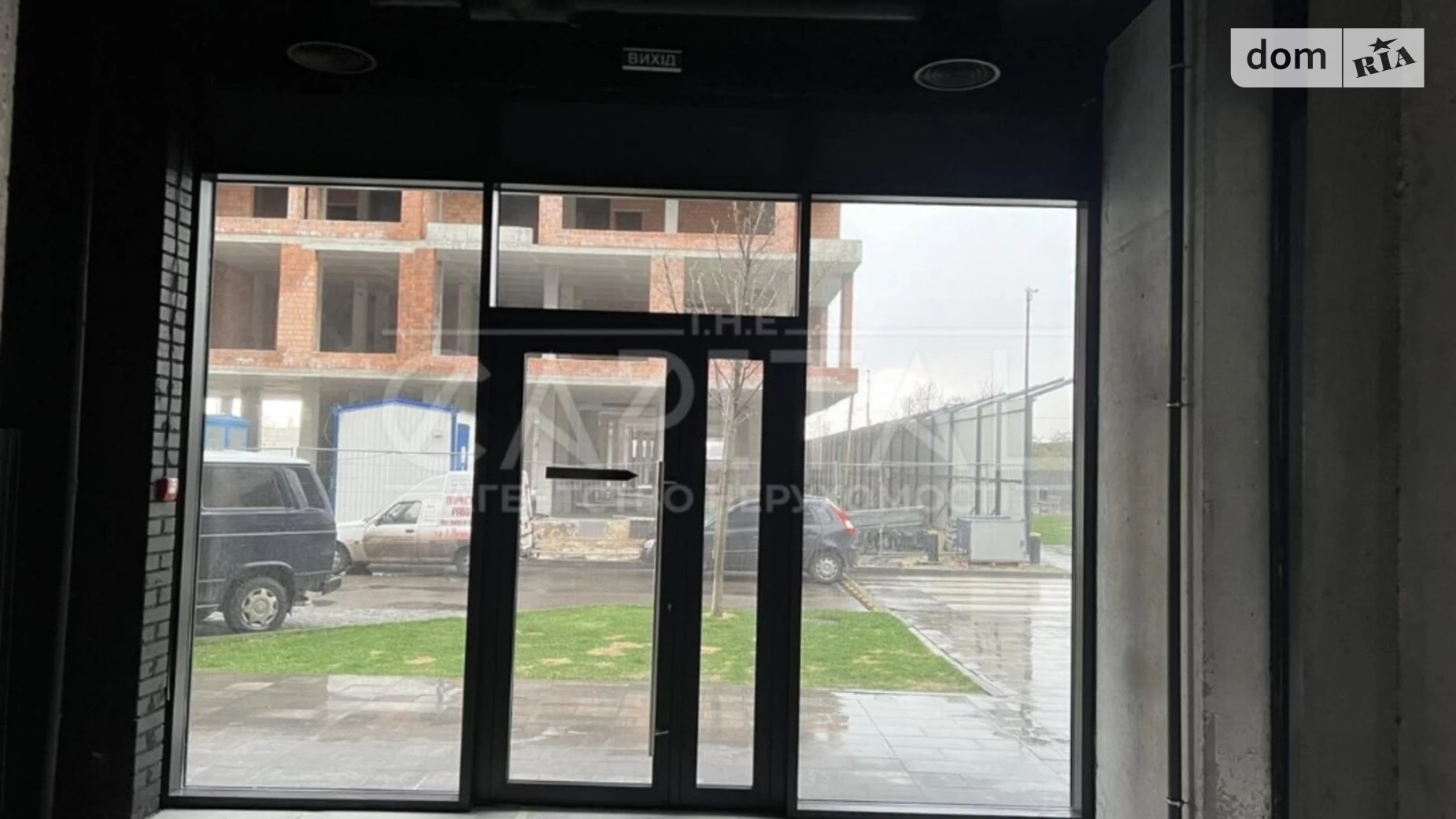 Сдается в аренду офис 87 кв. м в бизнес-центре, цена: 2500 $ - фото 3