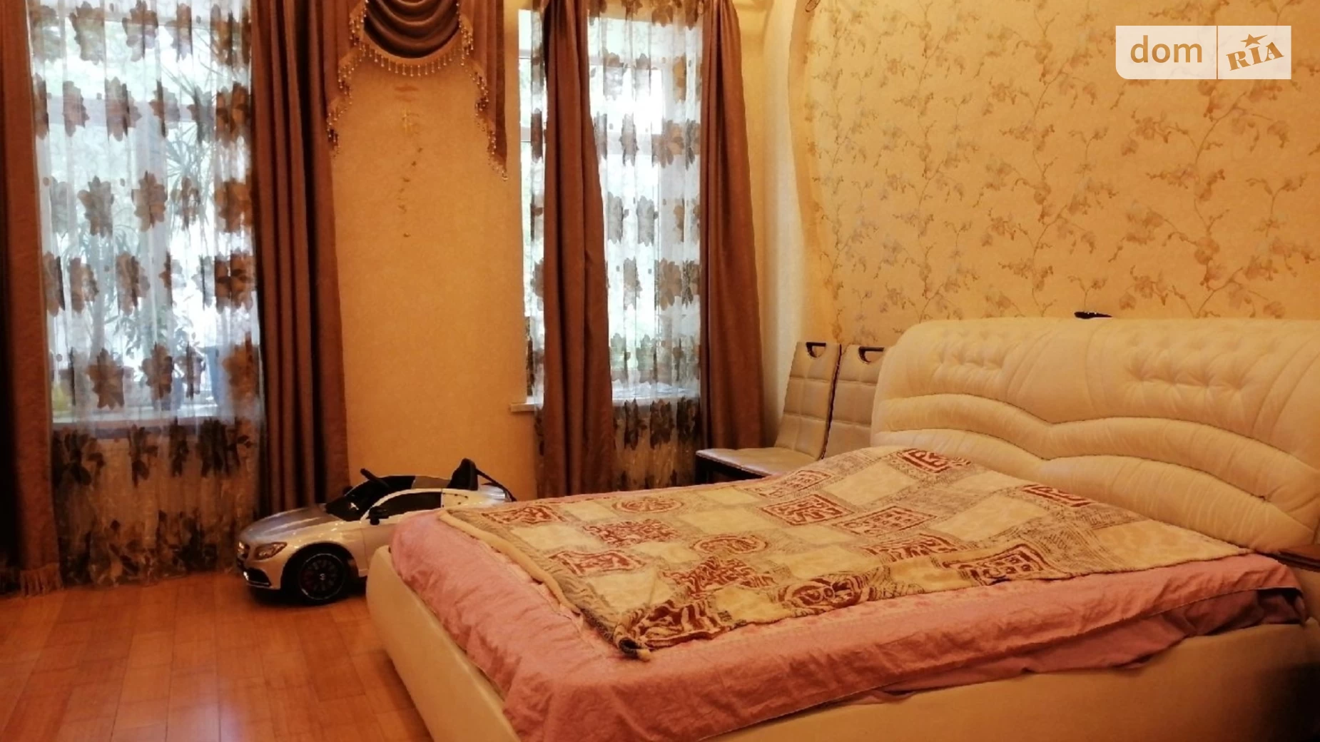 Продается 5-комнатная квартира 114 кв. м в Одессе, ул. Княжеская
