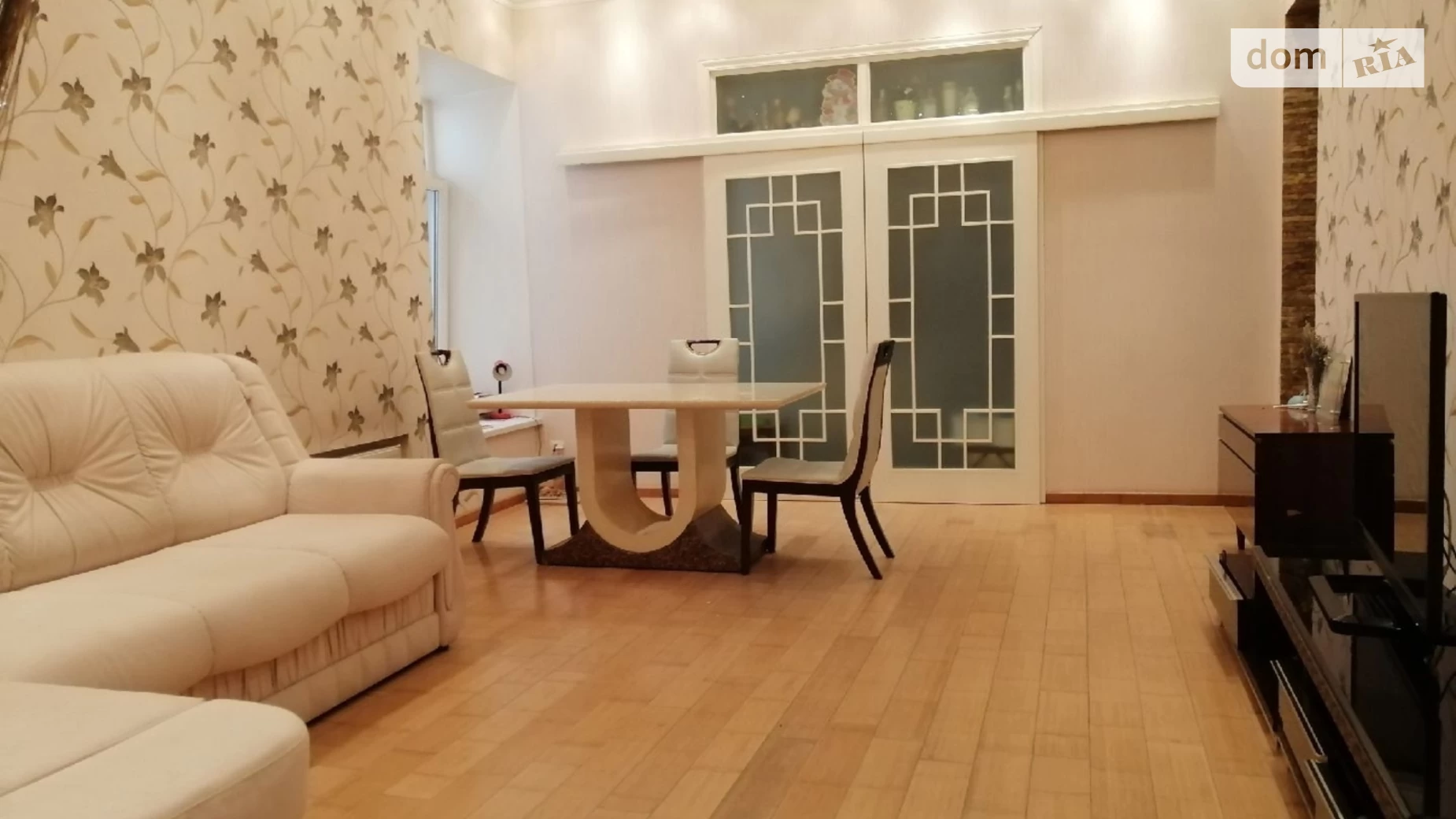 Продается 5-комнатная квартира 114 кв. м в Одессе, ул. Княжеская