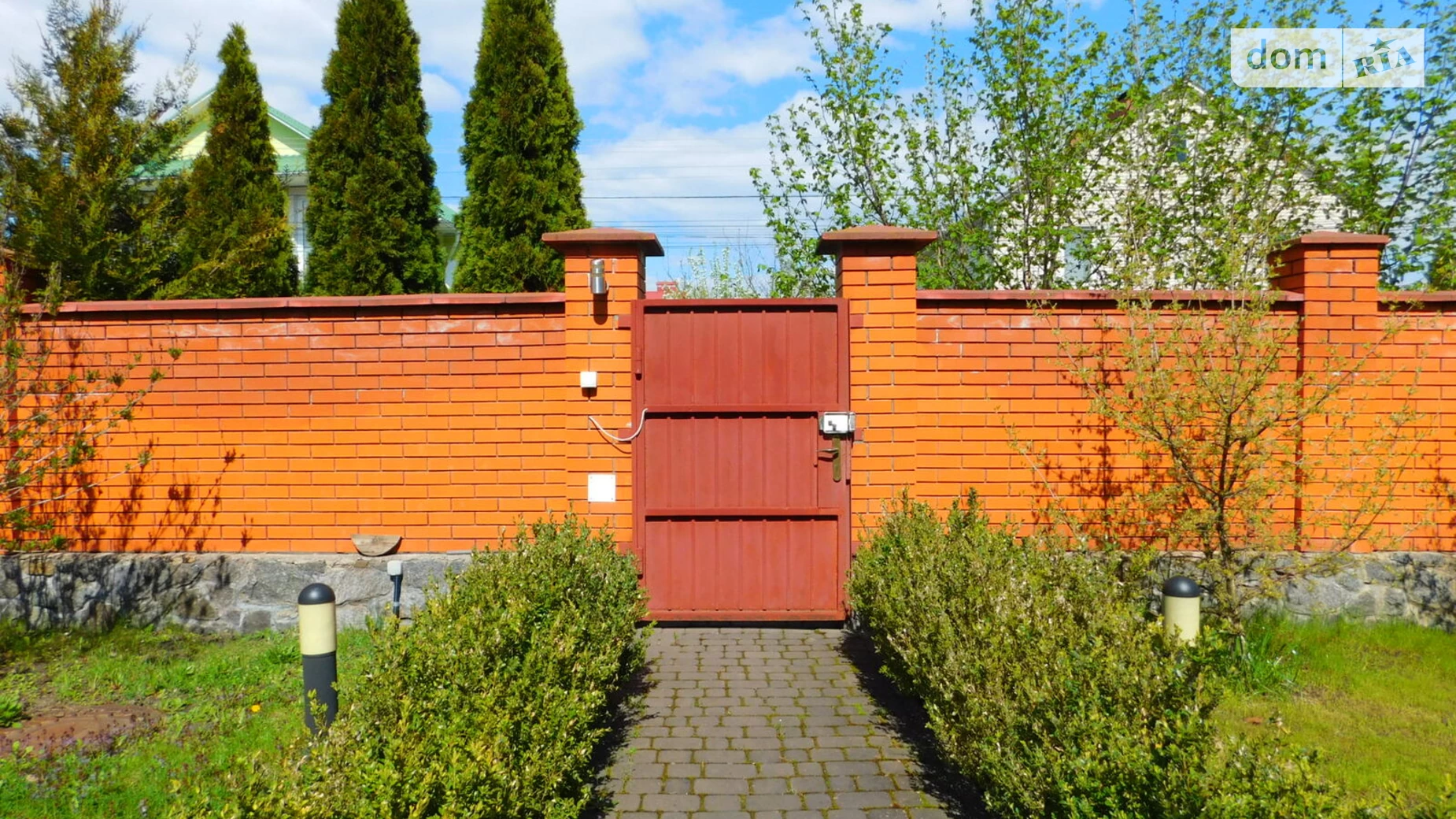 Продается дом на 2 этажа 428.9 кв. м с верандой, цена: 350000 $ - фото 2