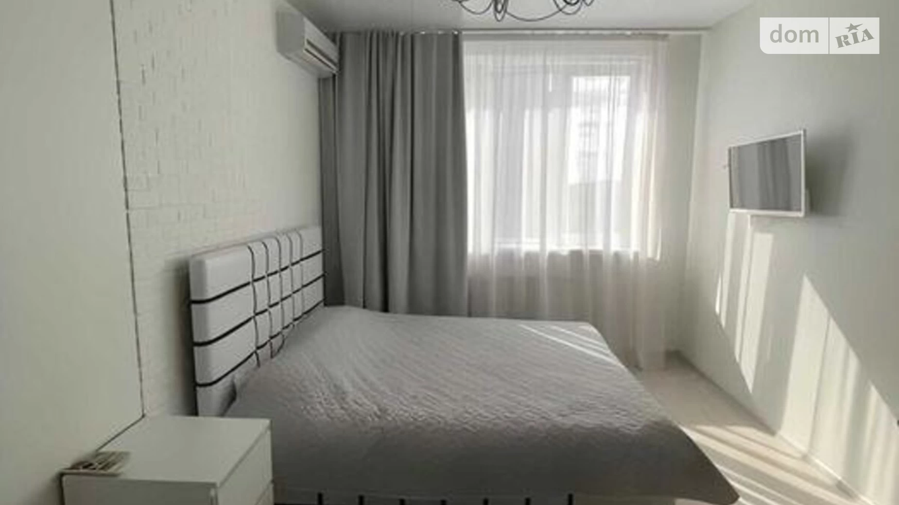 Продается 2-комнатная квартира 43 кв. м в Киеве, ул. Феодосийская, 3В - фото 2