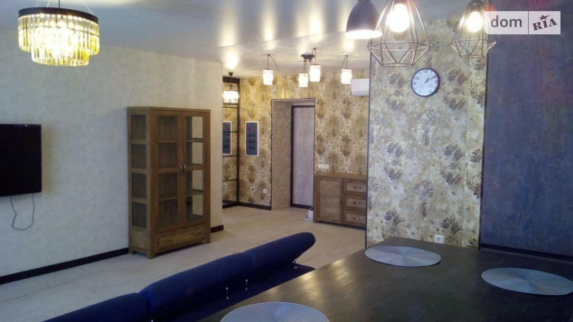 Продается 2-комнатная квартира 72 кв. м в Киеве, ул. Герцена, 32