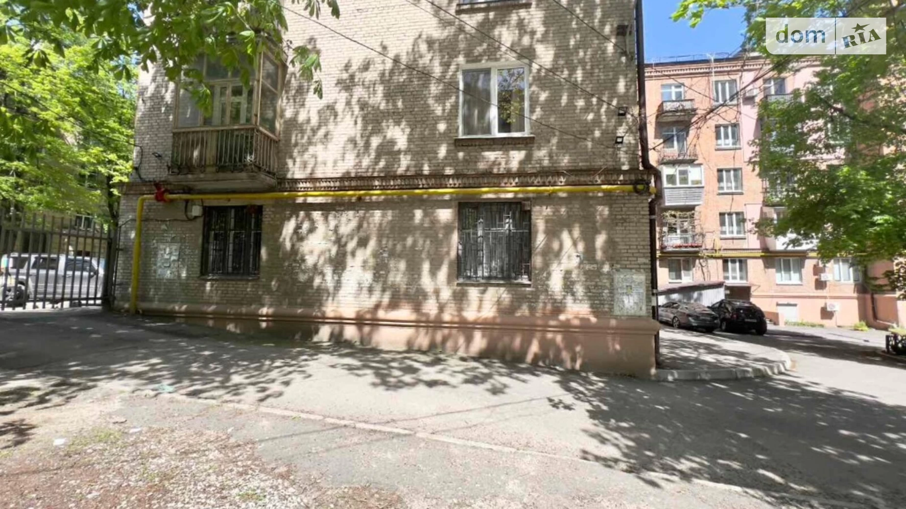 Продается 2-комнатная квартира 51 кв. м в Днепре, ул. Героев Крут, 1