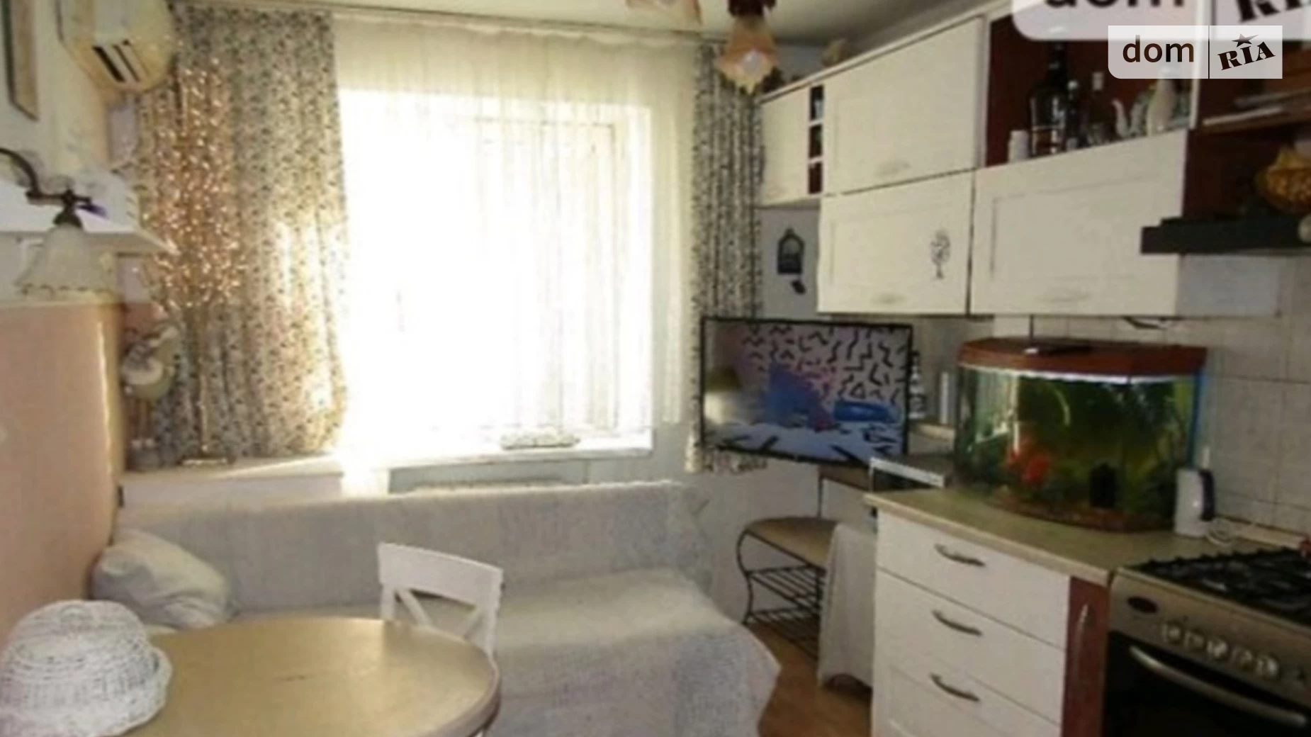 Продается 2-комнатная квартира 71.6 кв. м в Черноморске, ул. Парусная - фото 2