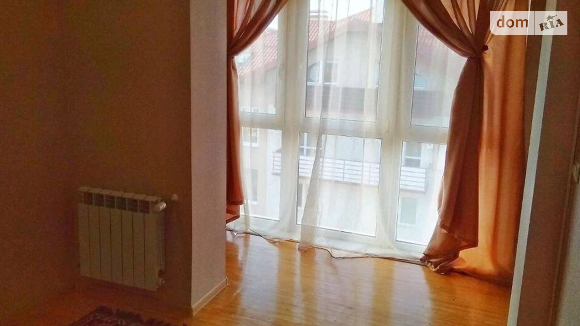 Продается 2-комнатная квартира 90 кв. м в Ужгороде, ул. Мотри Братийчук(Осипенко), 28