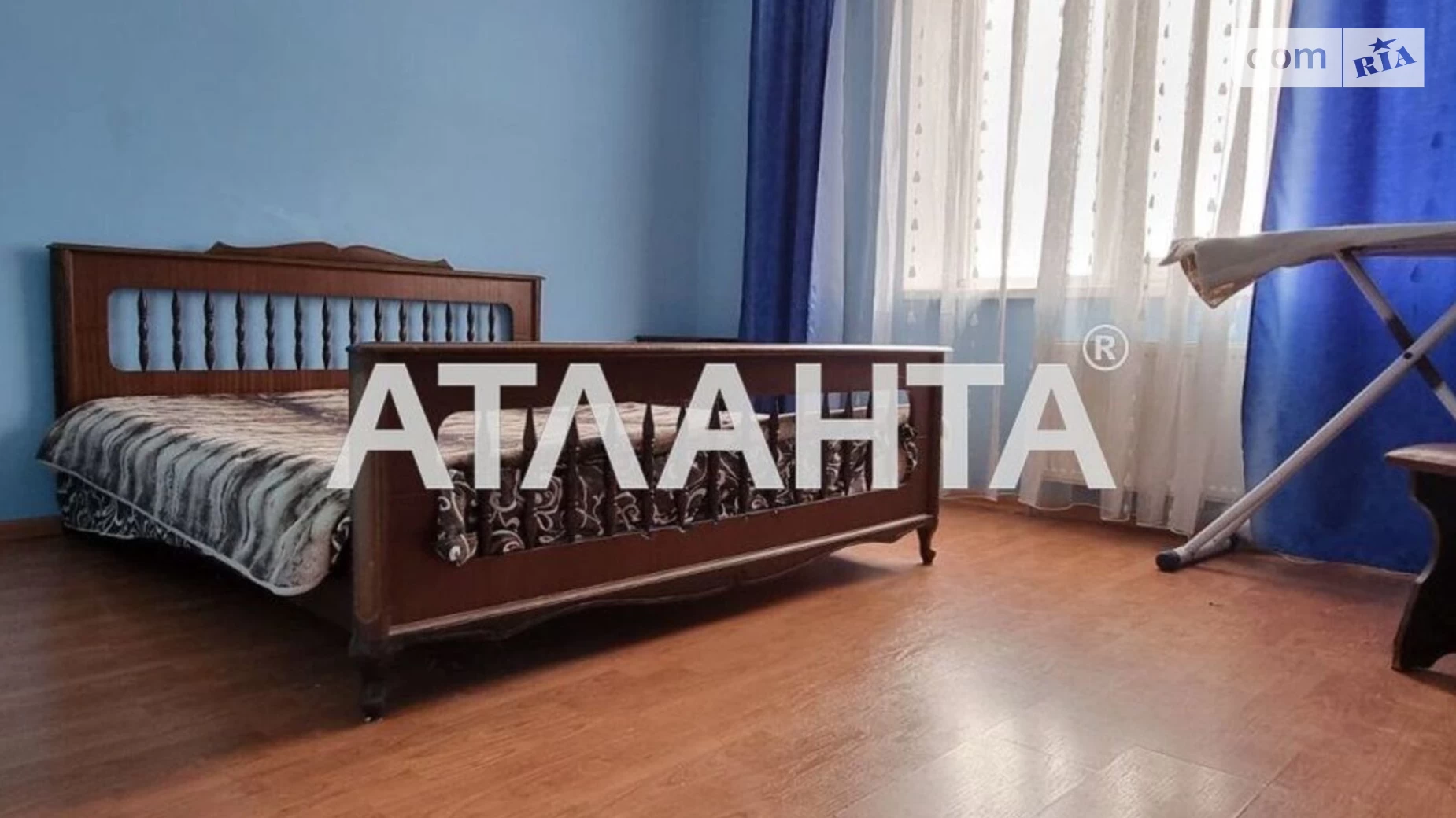 Продається 2-кімнатна квартира 70 кв. м у Чорноморську, вул. Парусна