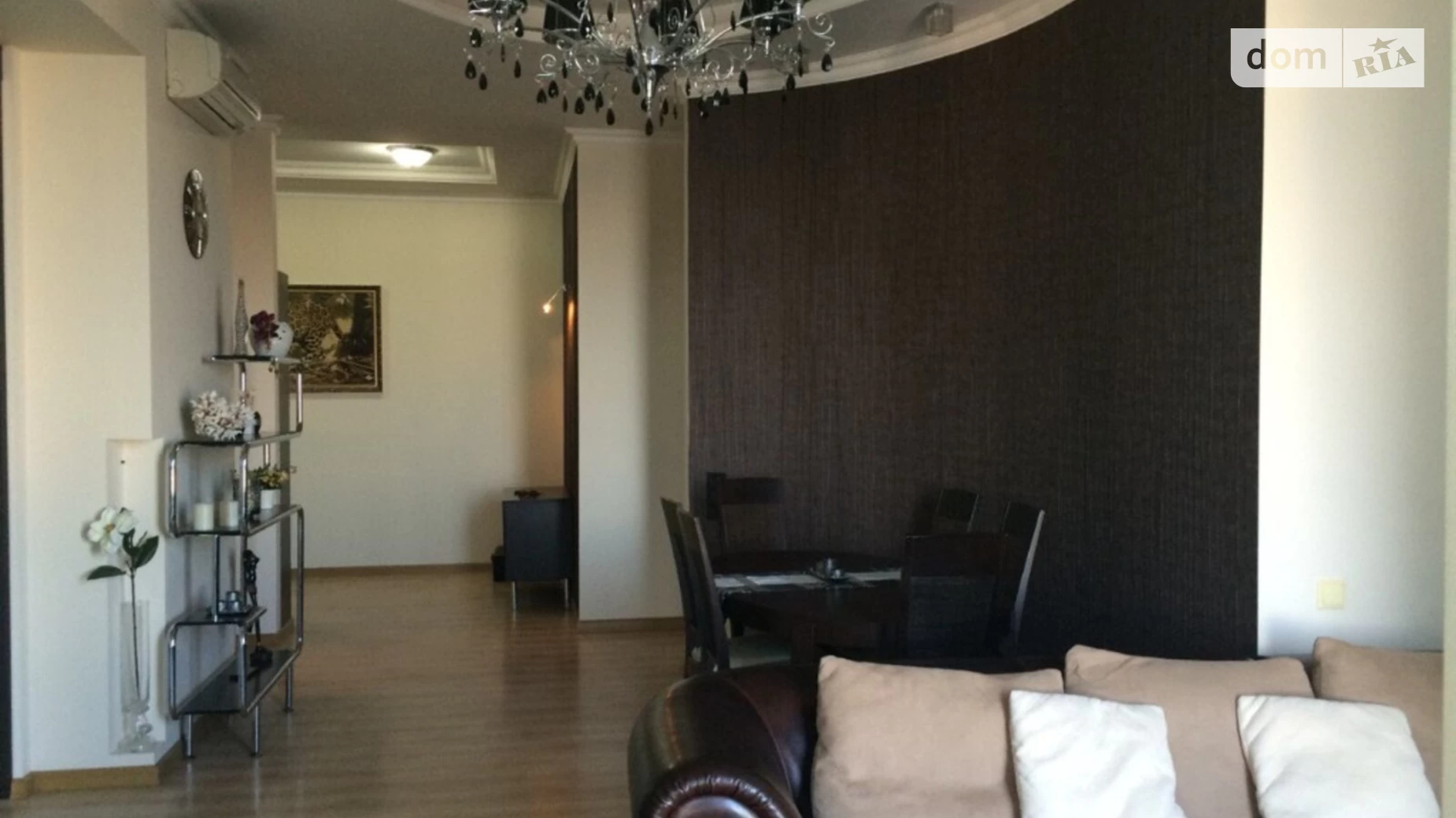 Продается 3-комнатная квартира 126 кв. м в Одессе, бул. Лидерсовский, 5