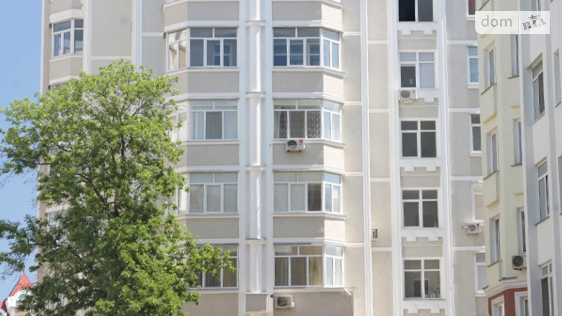 Продается 3-комнатная квартира 130 кв. м в Одессе, ул. Довженко, 4А