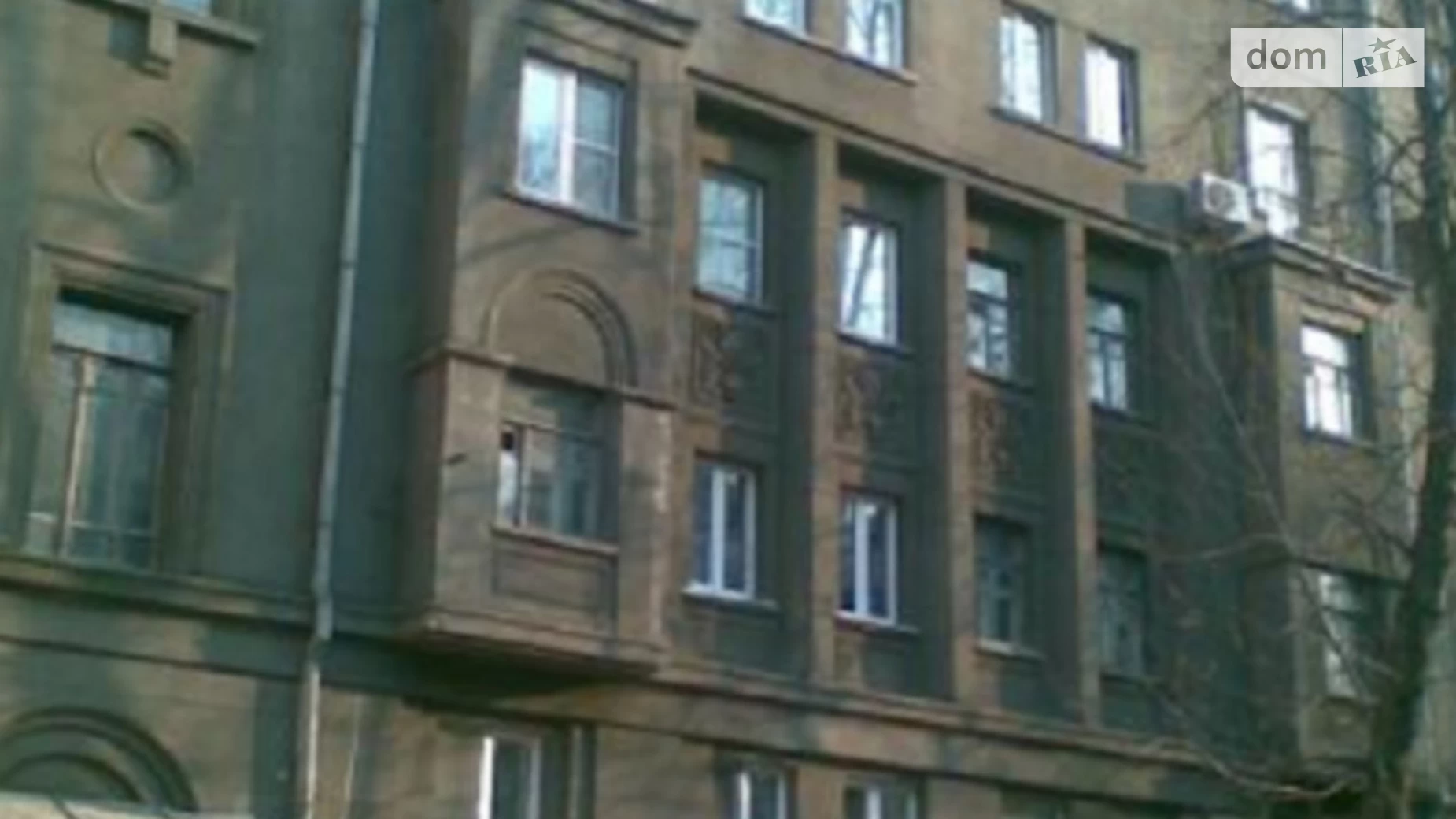 Продается 4-комнатная квартира 115 кв. м в Киеве, ул. Олеся Гончара, 67