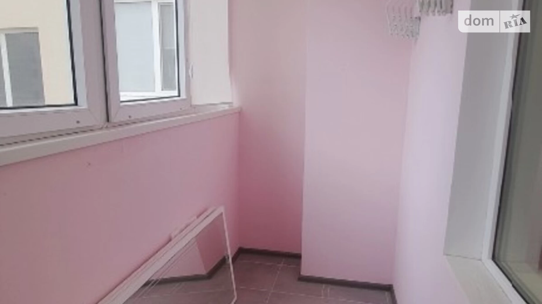 Продається 1-кімнатна квартира 40 кв. м у Одесі, мас. Радужний