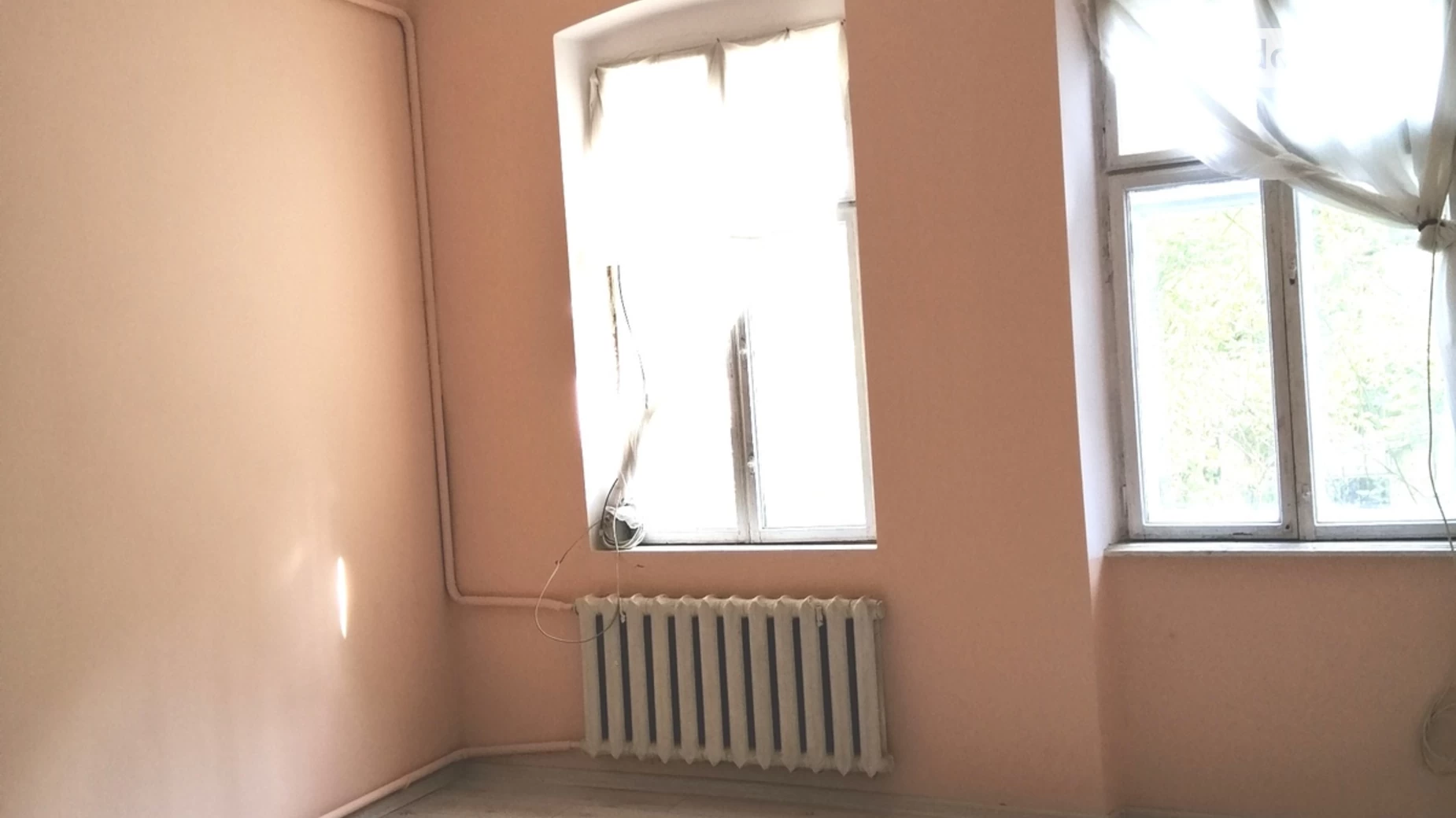 Продается 1-комнатная квартира 36 кв. м в Черновцах, ул. Кобылянской Ольги, 20