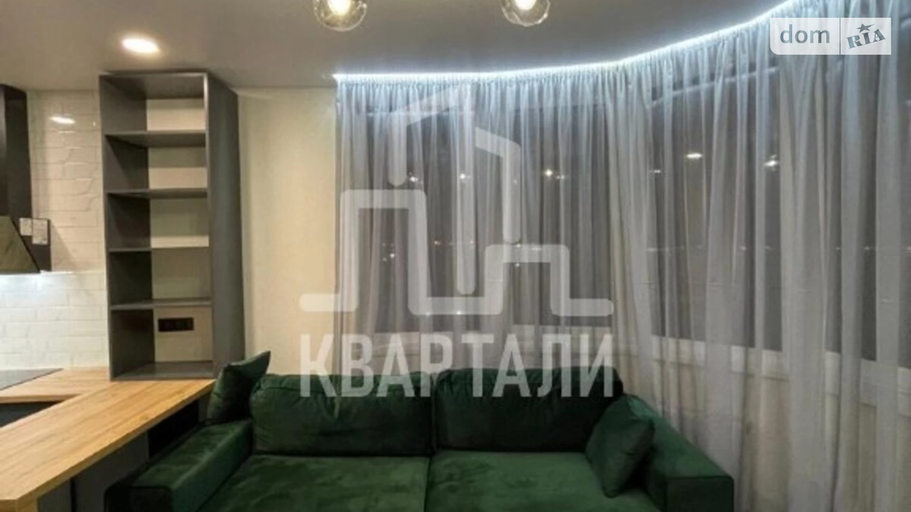 Продається 2-кімнатна квартира 68 кв. м у Києві, Харківське шосе, 12Б