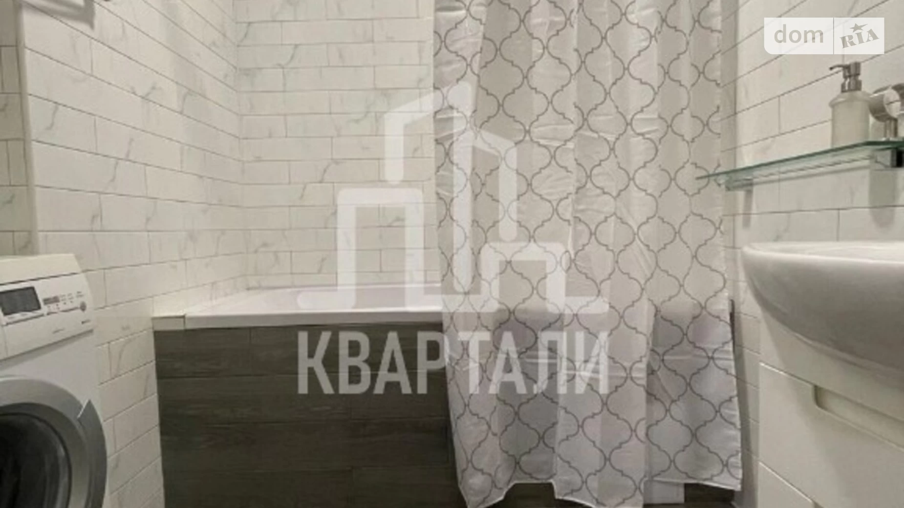 Продается 3-комнатная квартира 68 кв. м в Киеве, Харьковское шоссе, 19Б