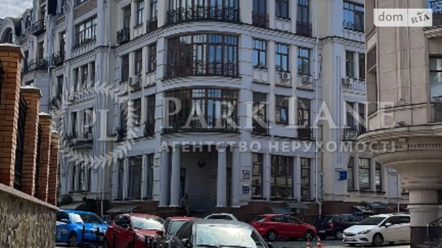 Продается 2-комнатная квартира 106 кв. м в Киеве, ул. Воздвиженская, 48